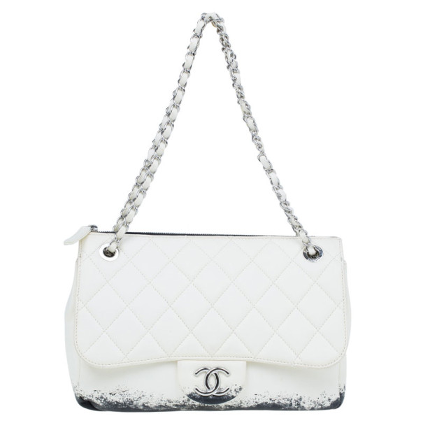 مملوكة مسبقًا Chanel White Limited Edition Blizzard Jumbo Flap Bag