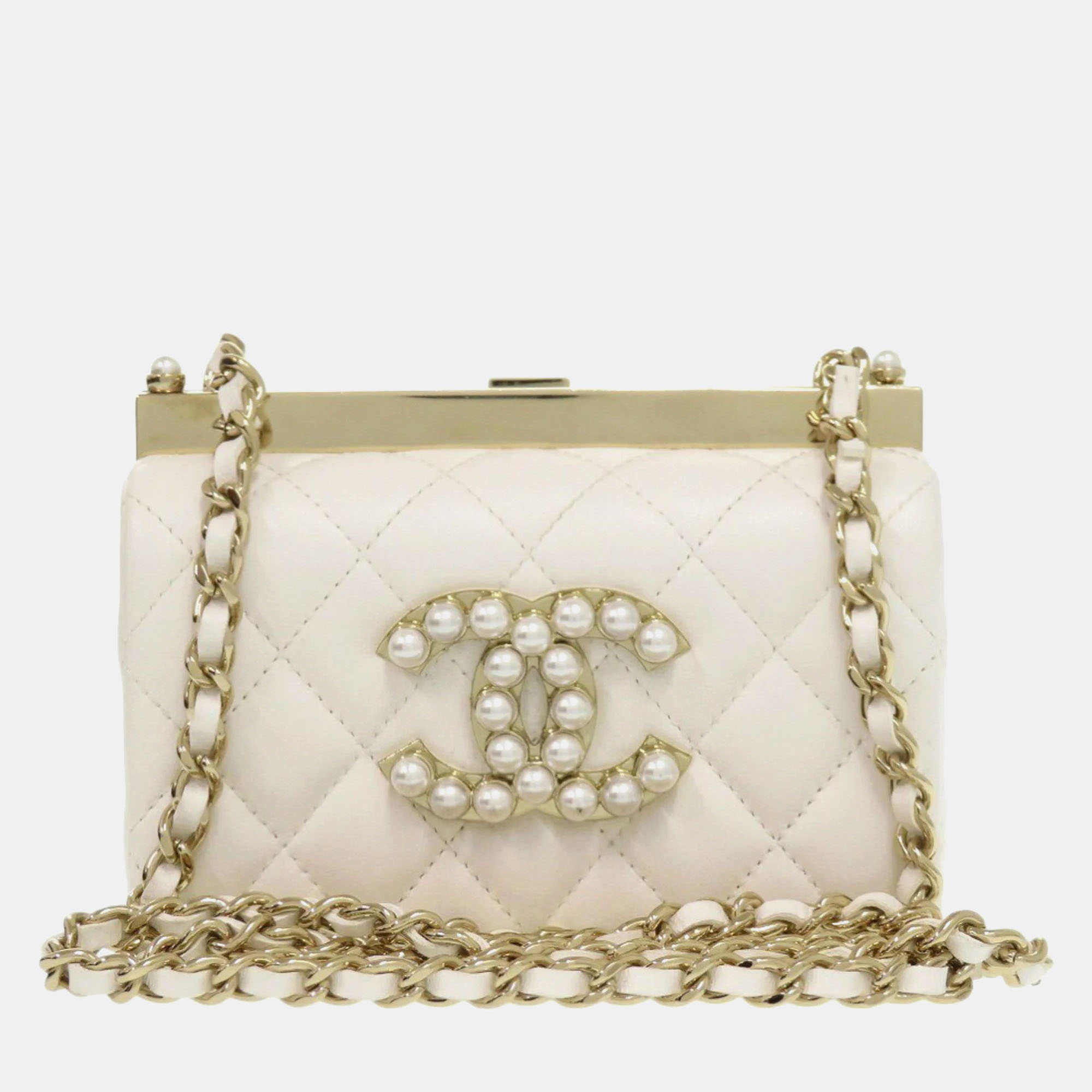 

Chanel Lambskin White Coco Mark Matelasse Chain Shoulder Bag