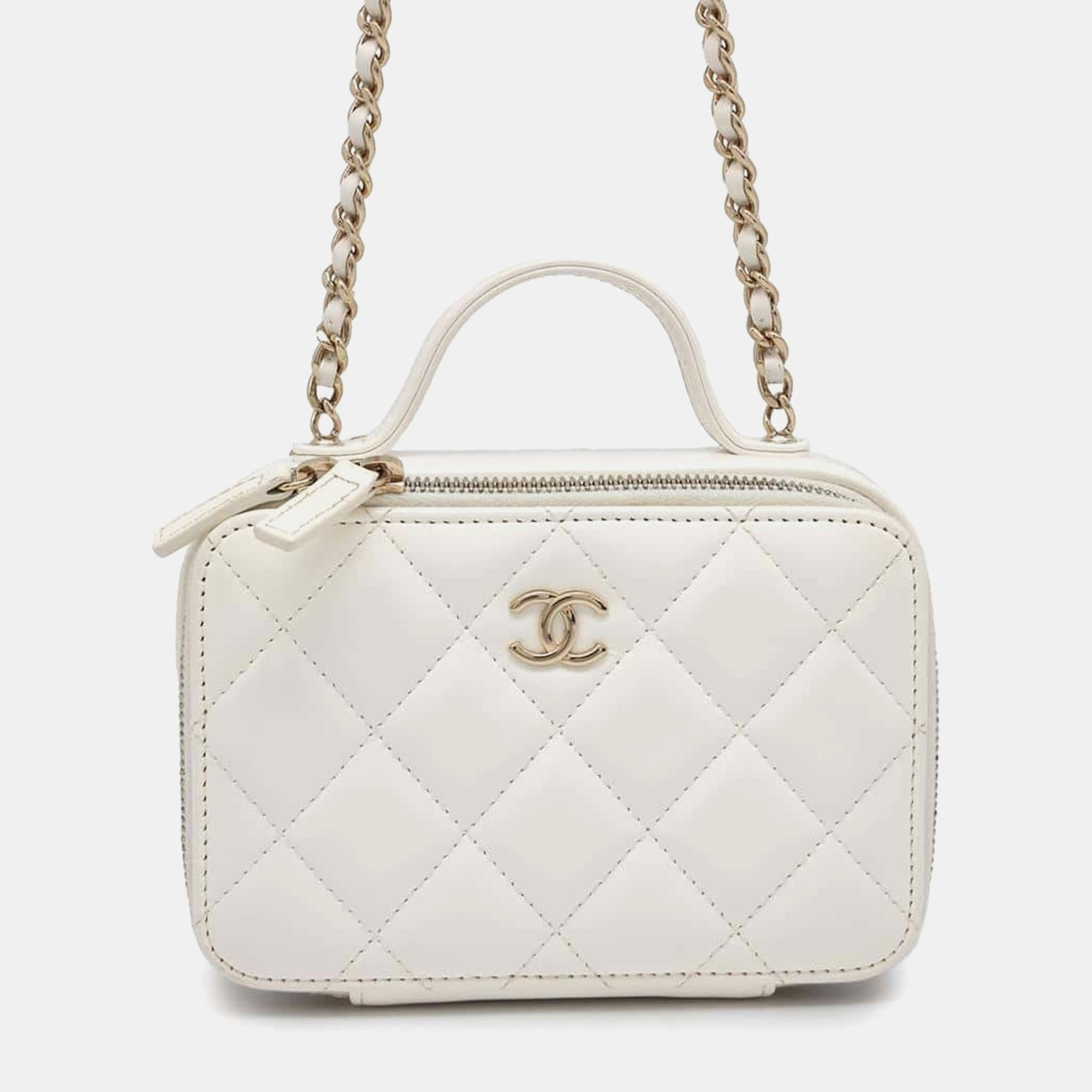 

Chanel White Matelasse Vanity Chain Shoulder Bag