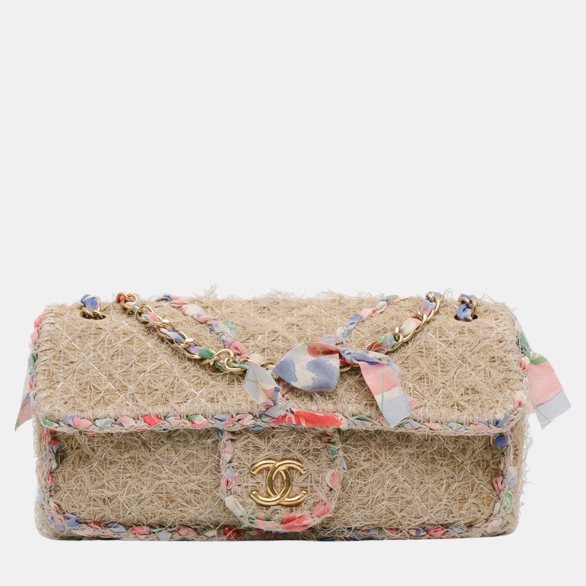 

Chanel Beige CC Straw Country Flap