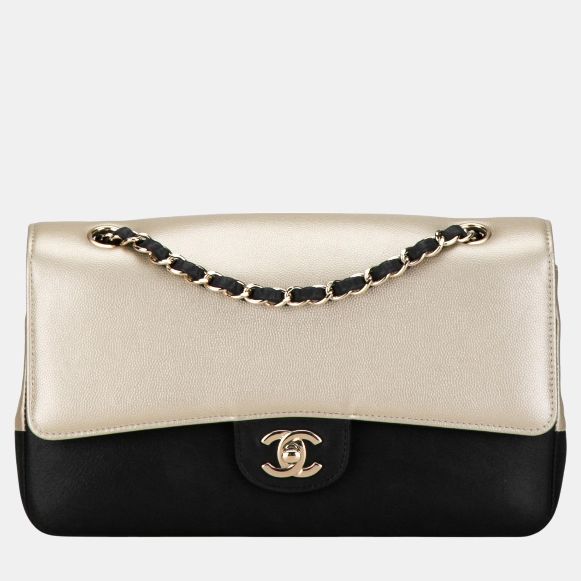 

Chanel Black/Silver Medium Classic Bicolor Caviar Double Flap
