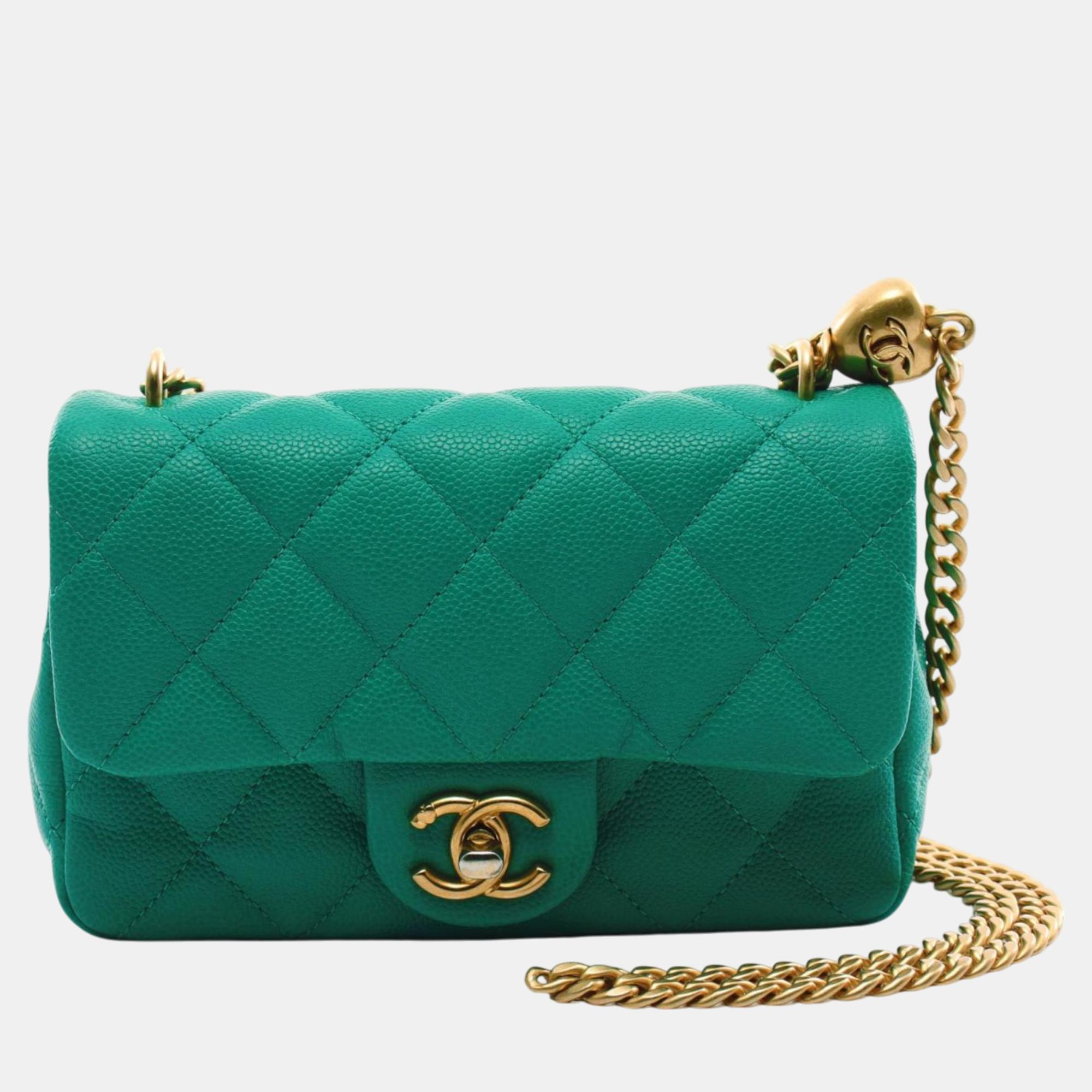 

Chanel Green Leather Grained Calfskin Matelasse Shoulder Bag