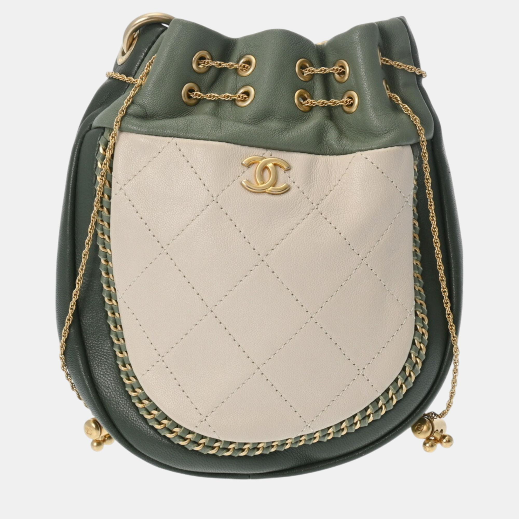 

Chanel Green White Calfskin Shoulder Bag