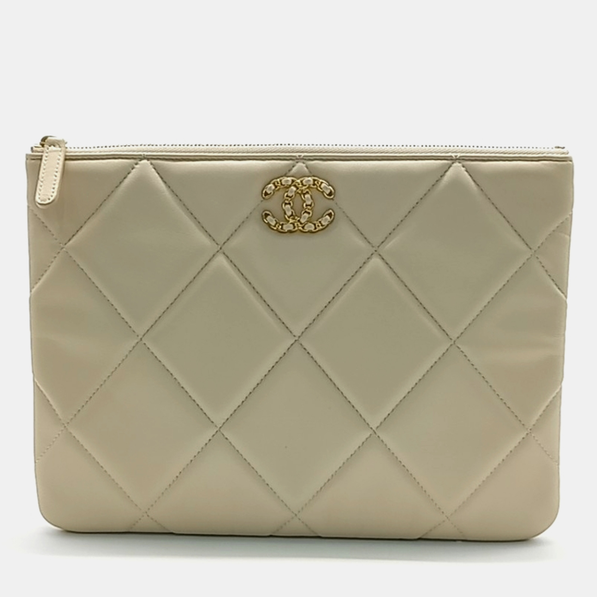 

Chanel Beige Leather 19 New Medium Clutch bag