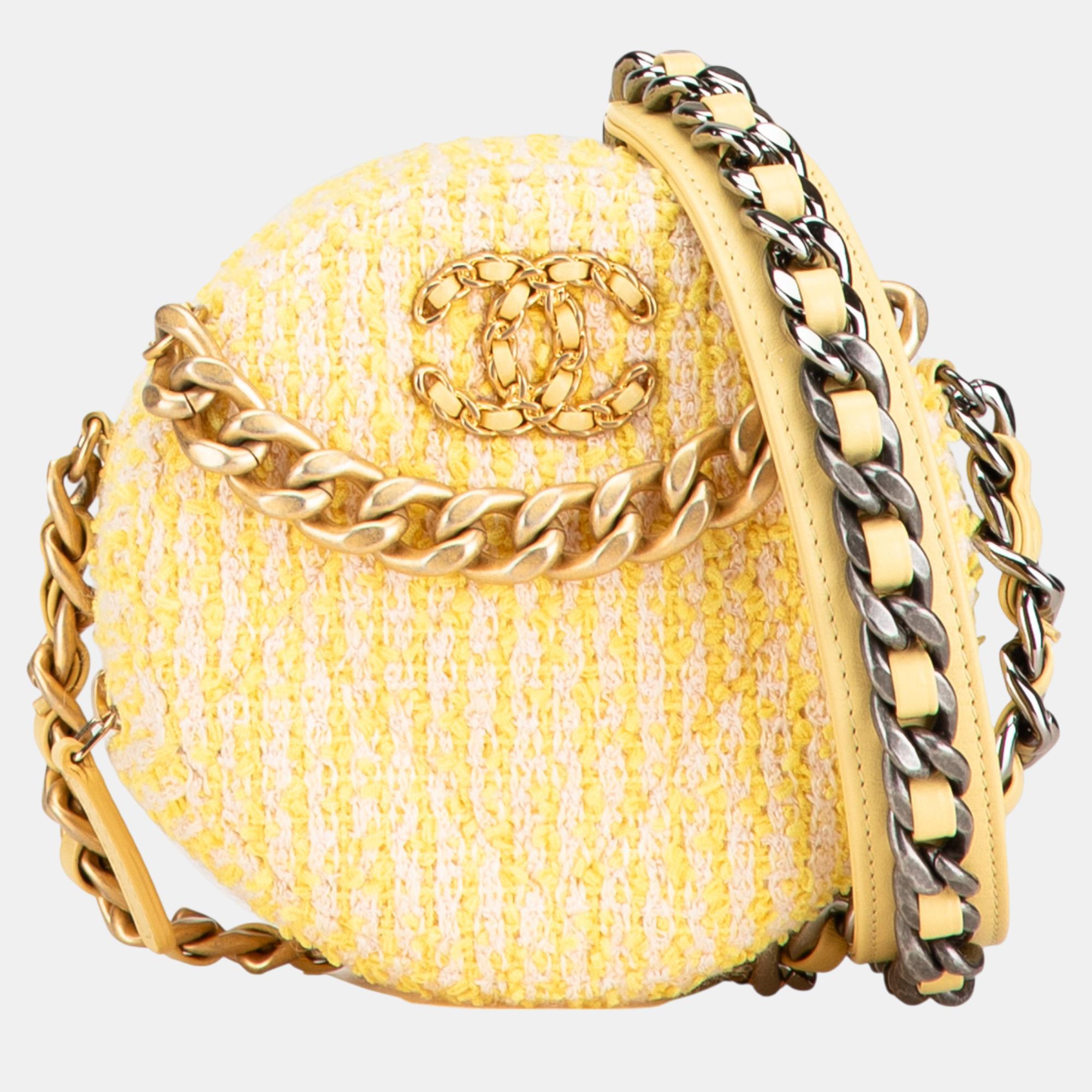 

Chanel Yellow Tweed 19 Round Clutch with Chain