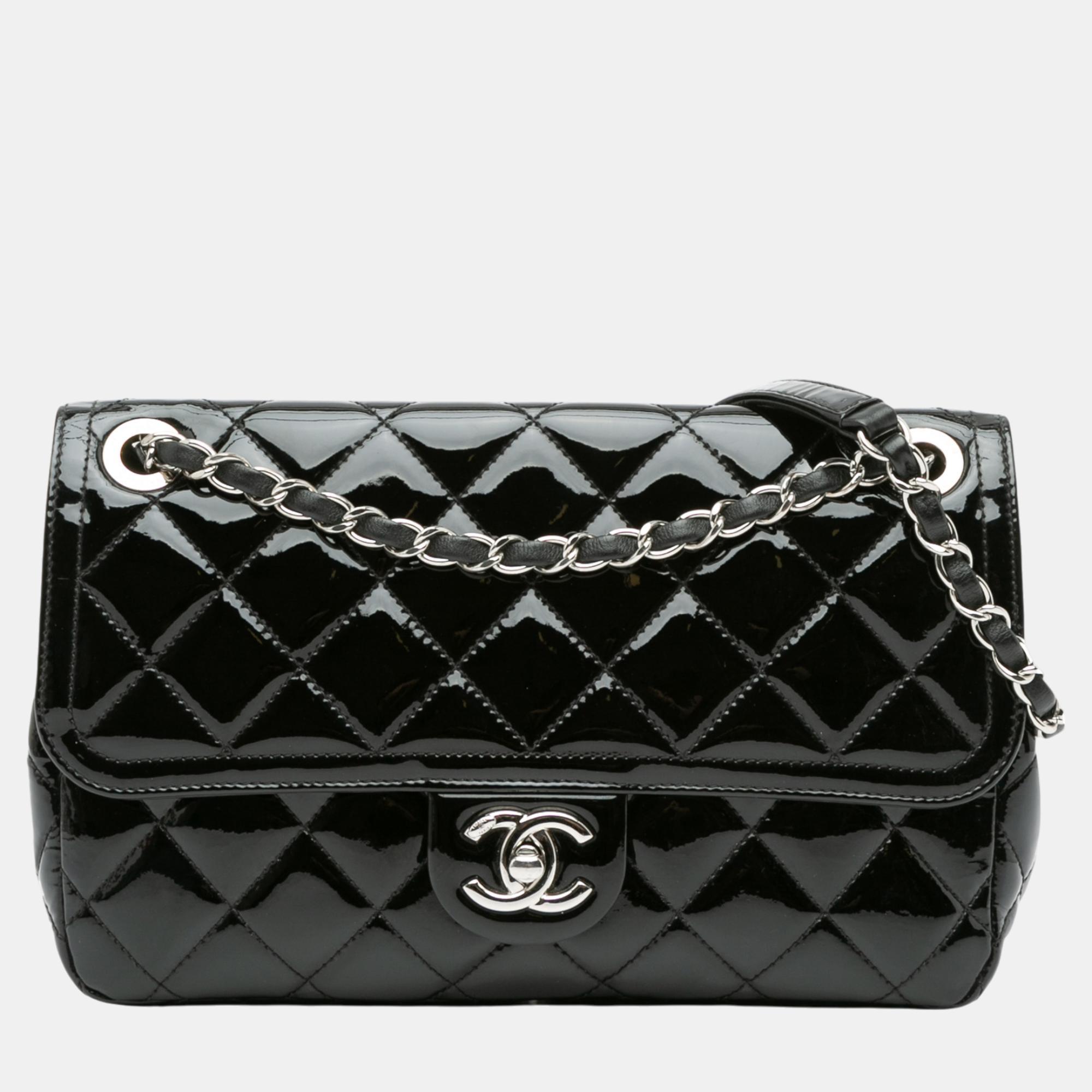 

Chanel Black Medium Patent Coco Shine Flap