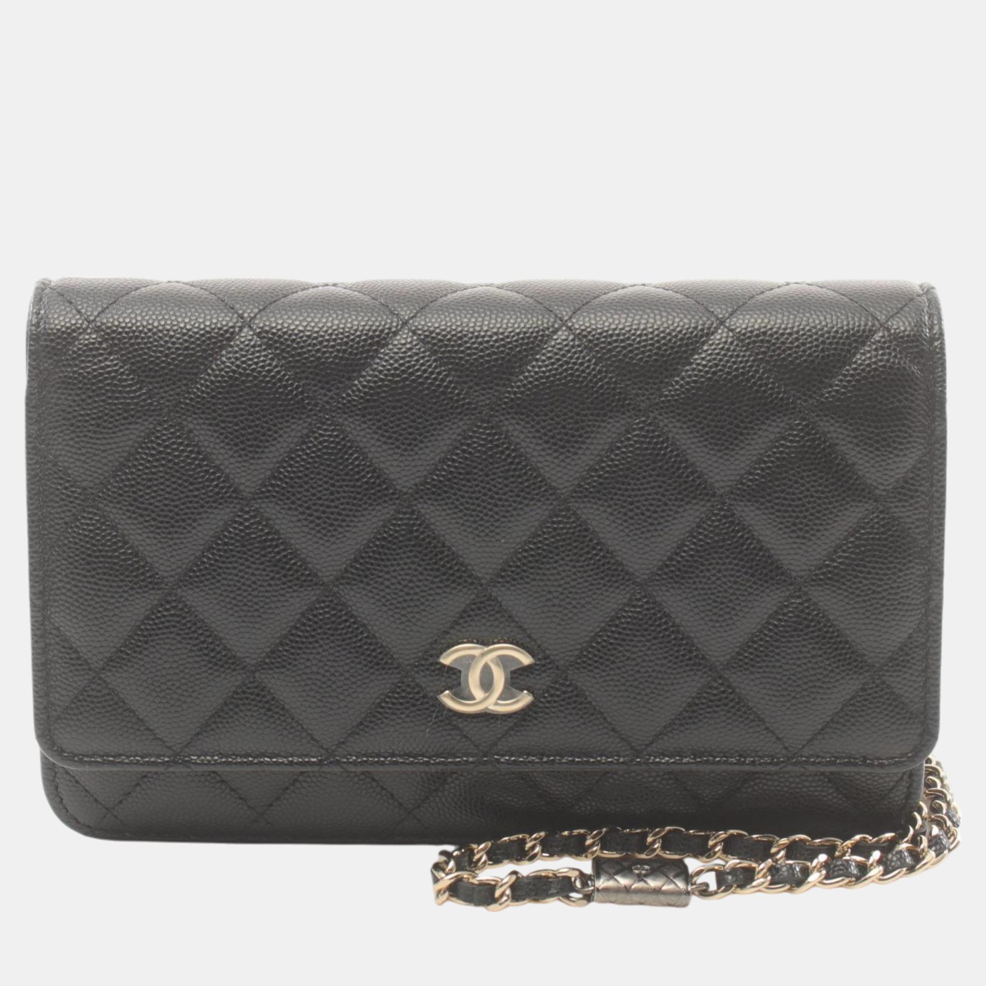 

Chanel Black Leather Matelasse Leather Shoulder Bag