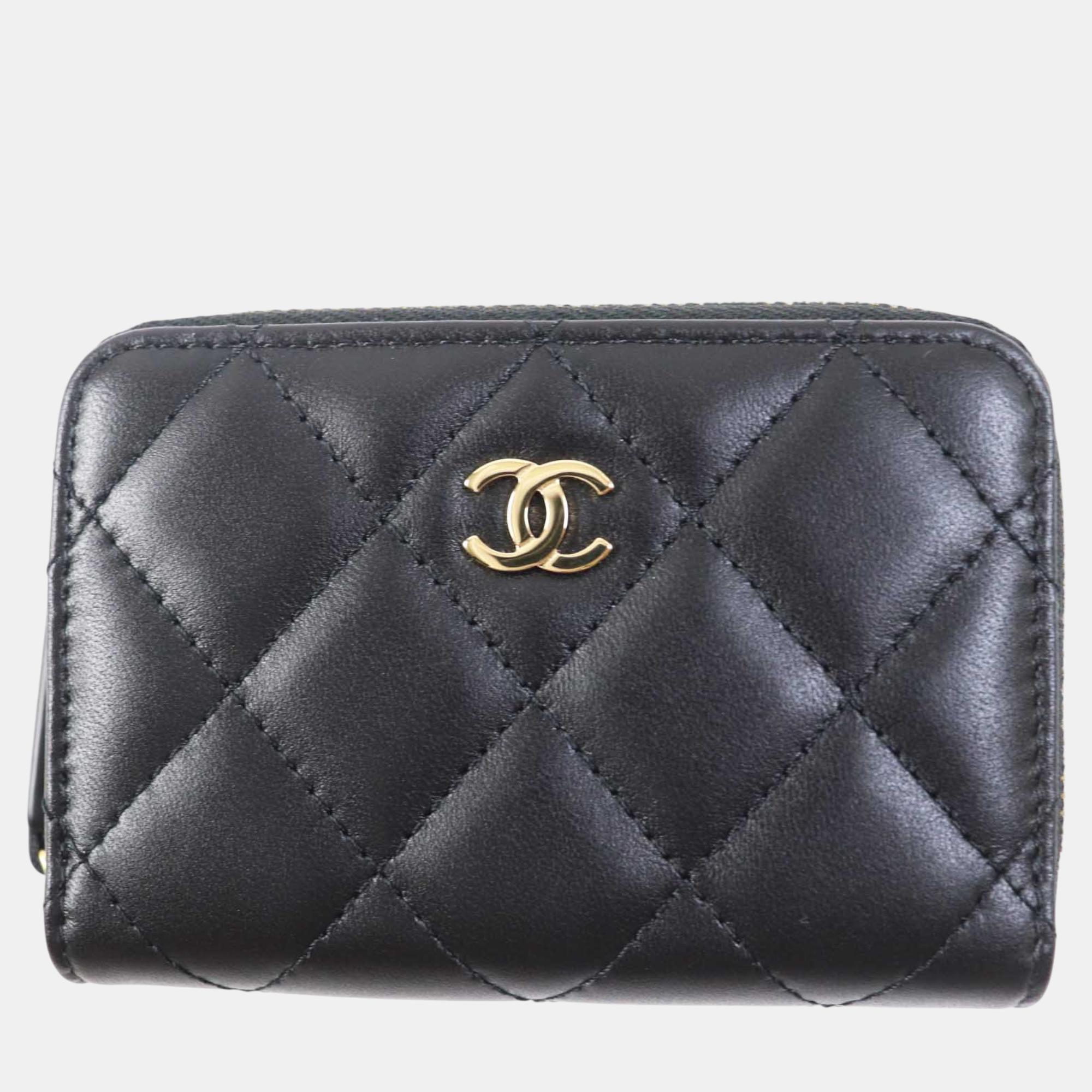 

Chanel Black Lamb Leather Classic Zip Coin Purse