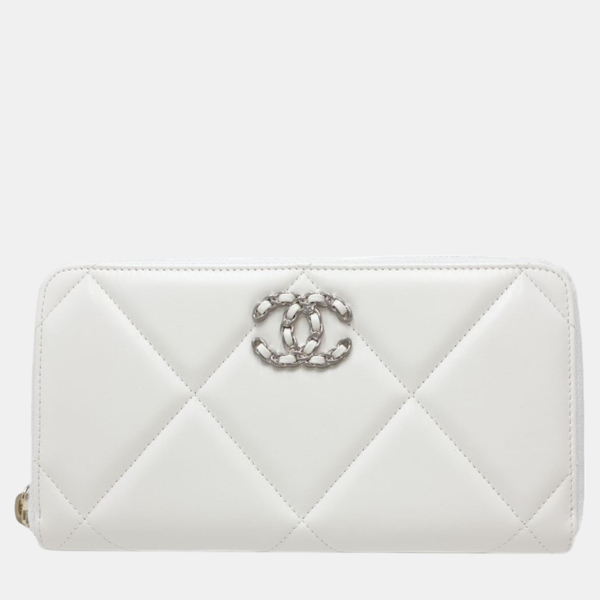 

Chanel White Leather Matelasse Cc Mark Long Wallet