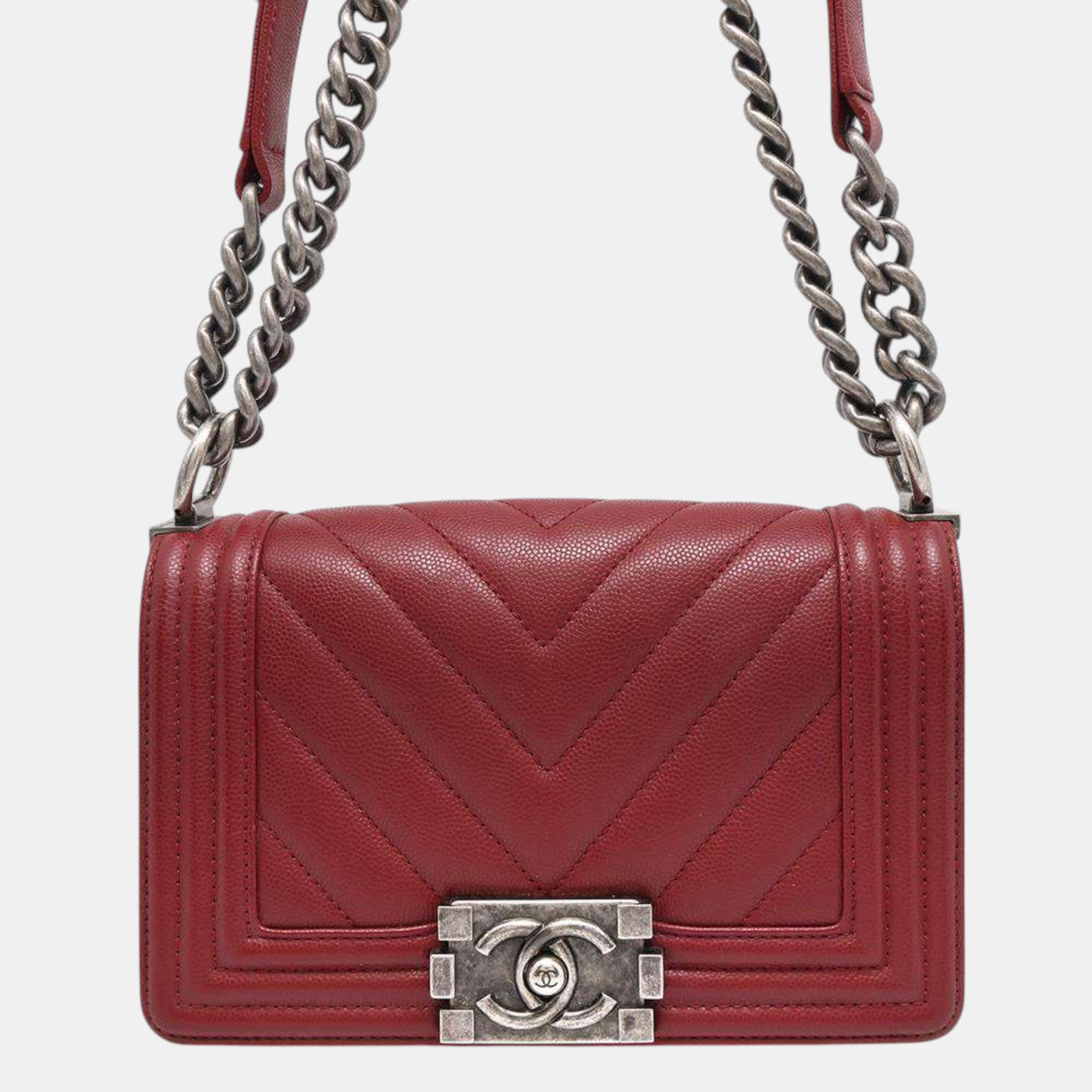 

Chanel Red Caviar Leather Boy Chanel Chevron Chain shoulder Bag Size