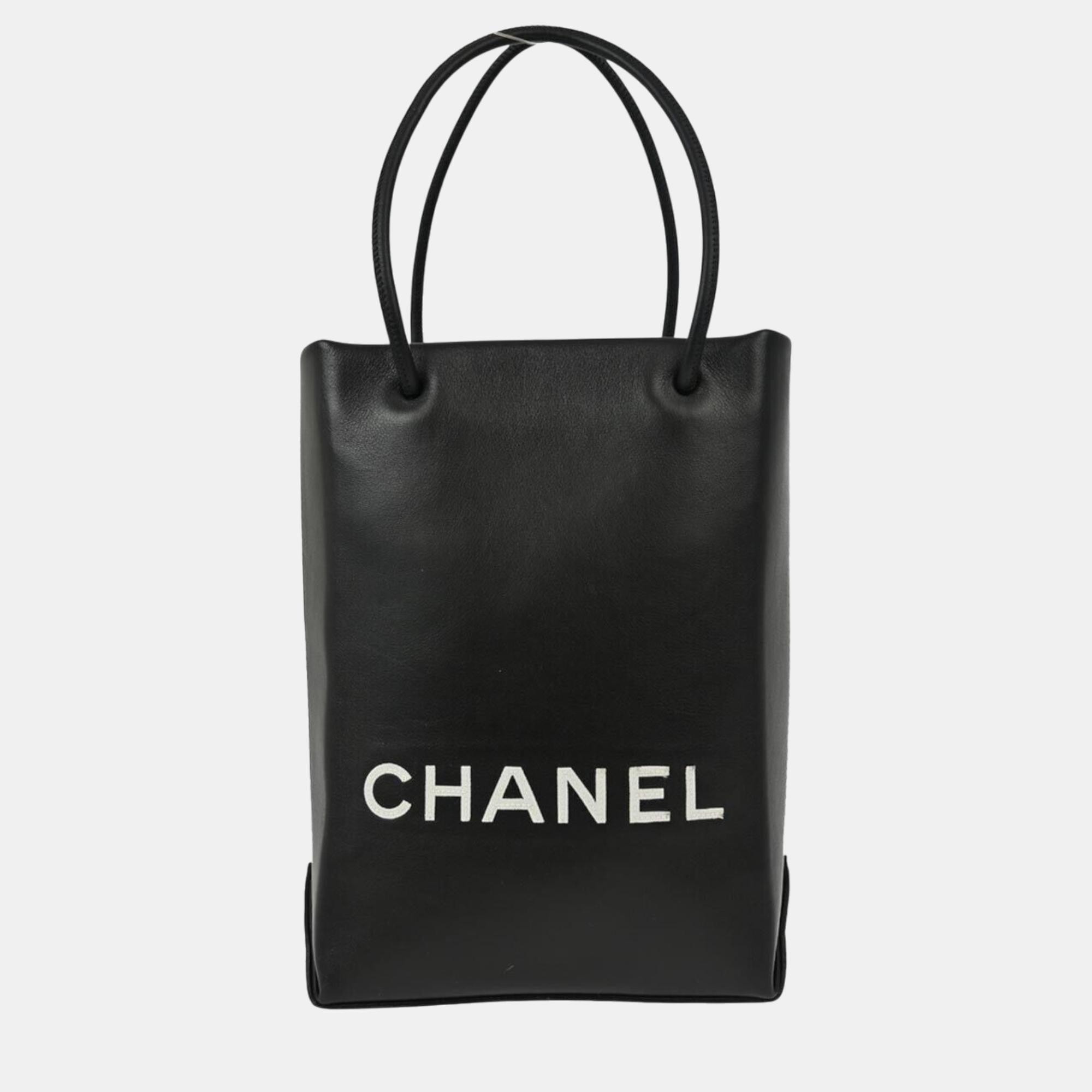 

Chanel Black Calfskin Essential Tote Bag