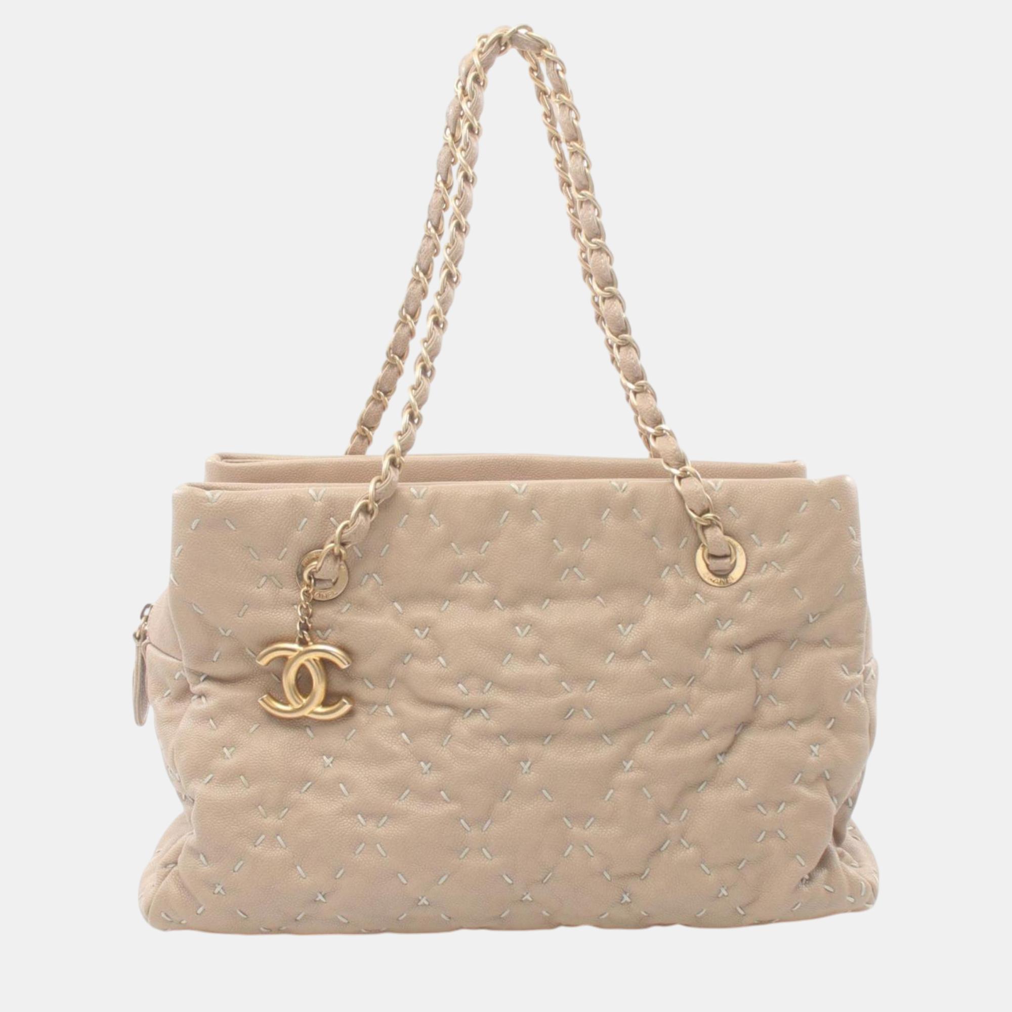 

Chanel Leather Beige Wild Stitch Shoulder Bag