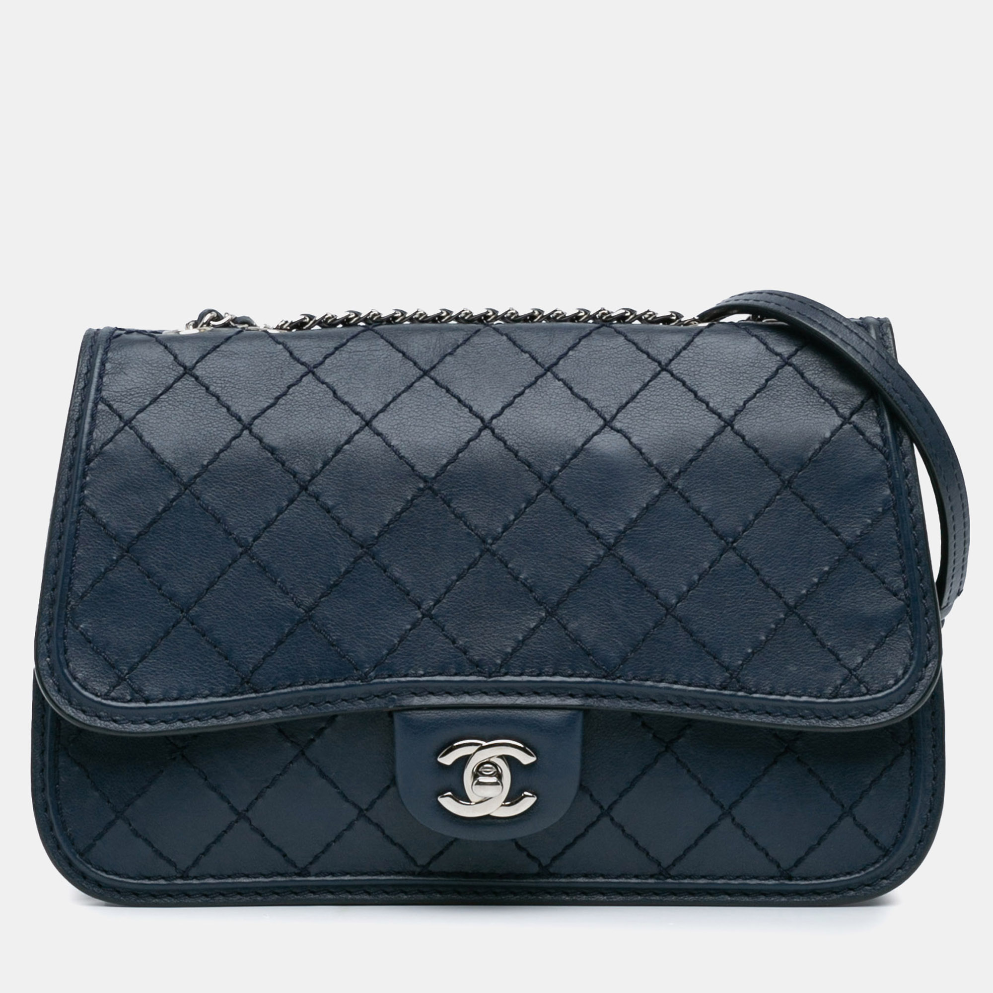 

Chanel Blue Leather Medium Stitched Calfskin Citizen Flap