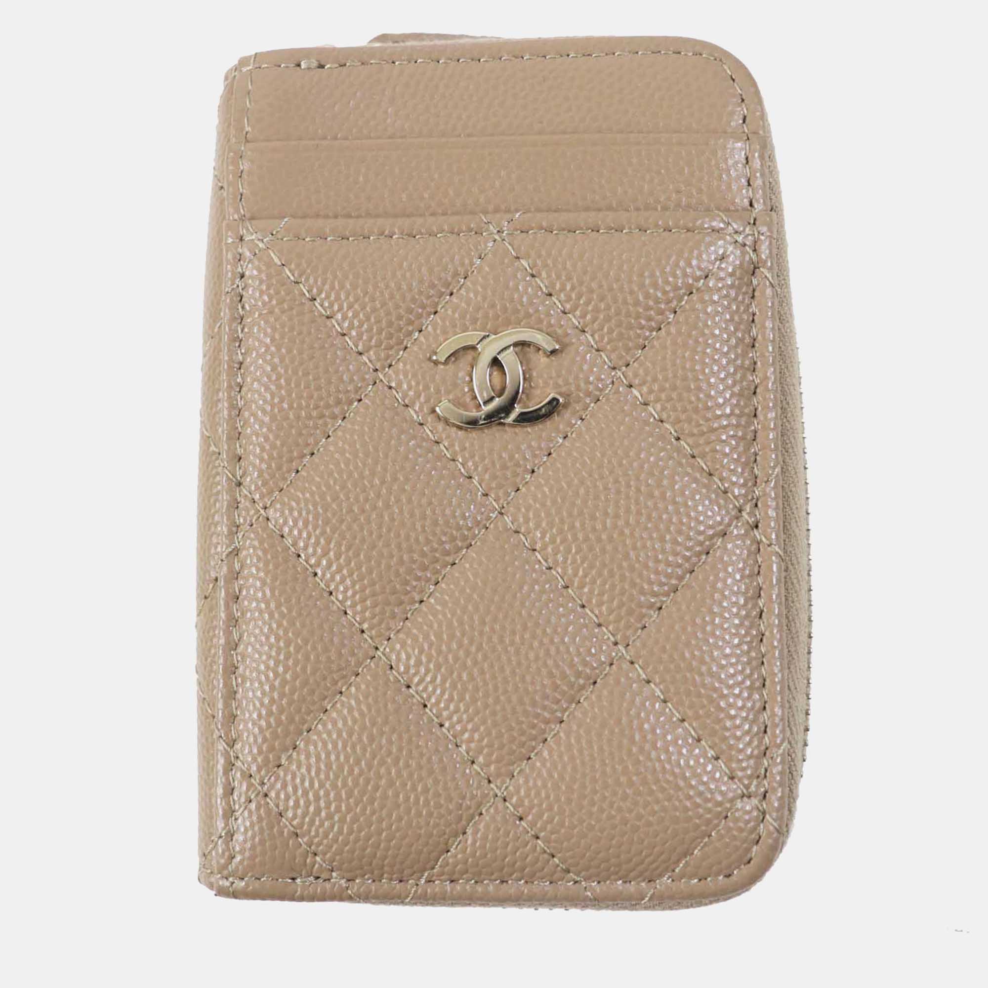 

Chanel Beige Caviar Skin Coin Case AP1650