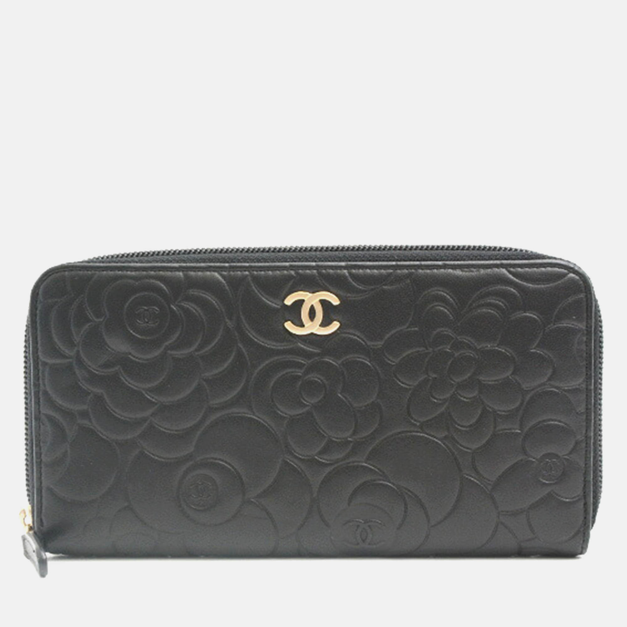 

Chanel Black Camellia Lambskin Zip Wallet