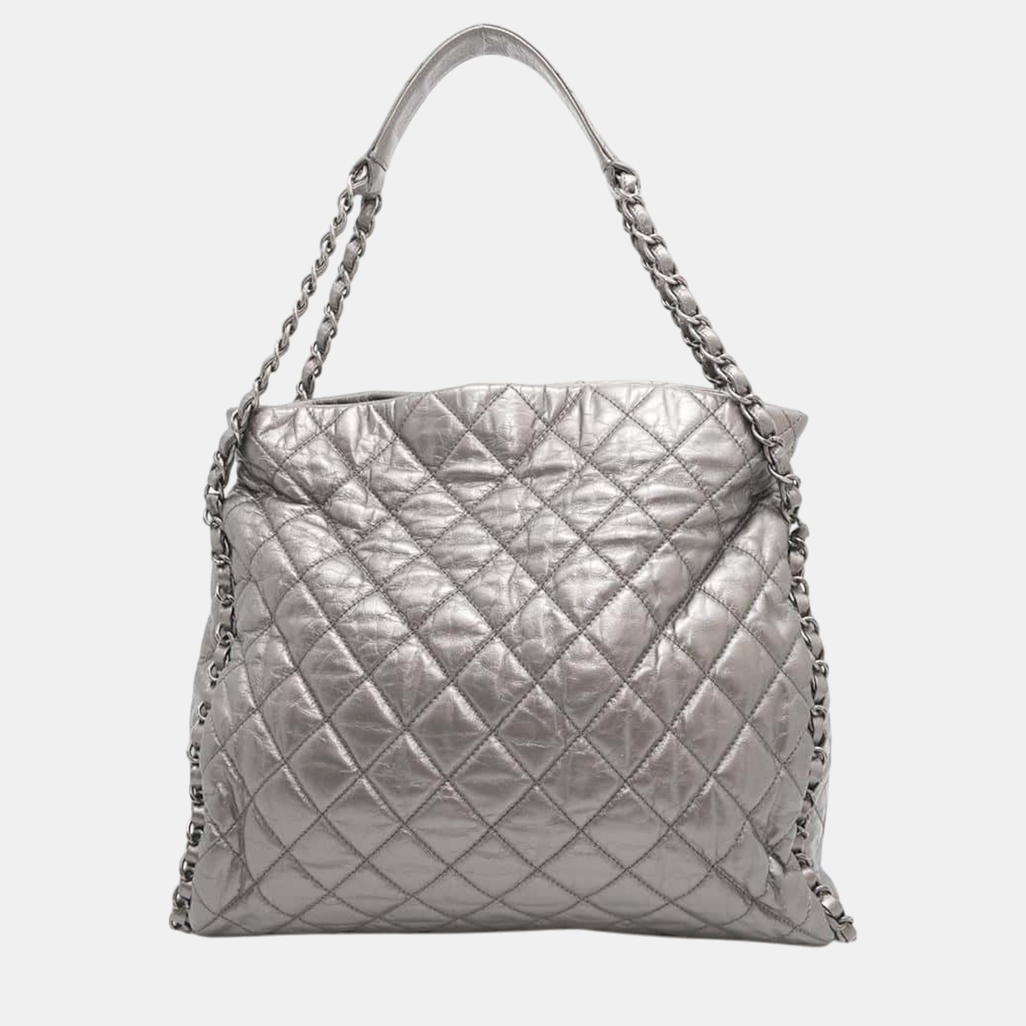 

Chanel Around Chain Shoulder Silver Leather