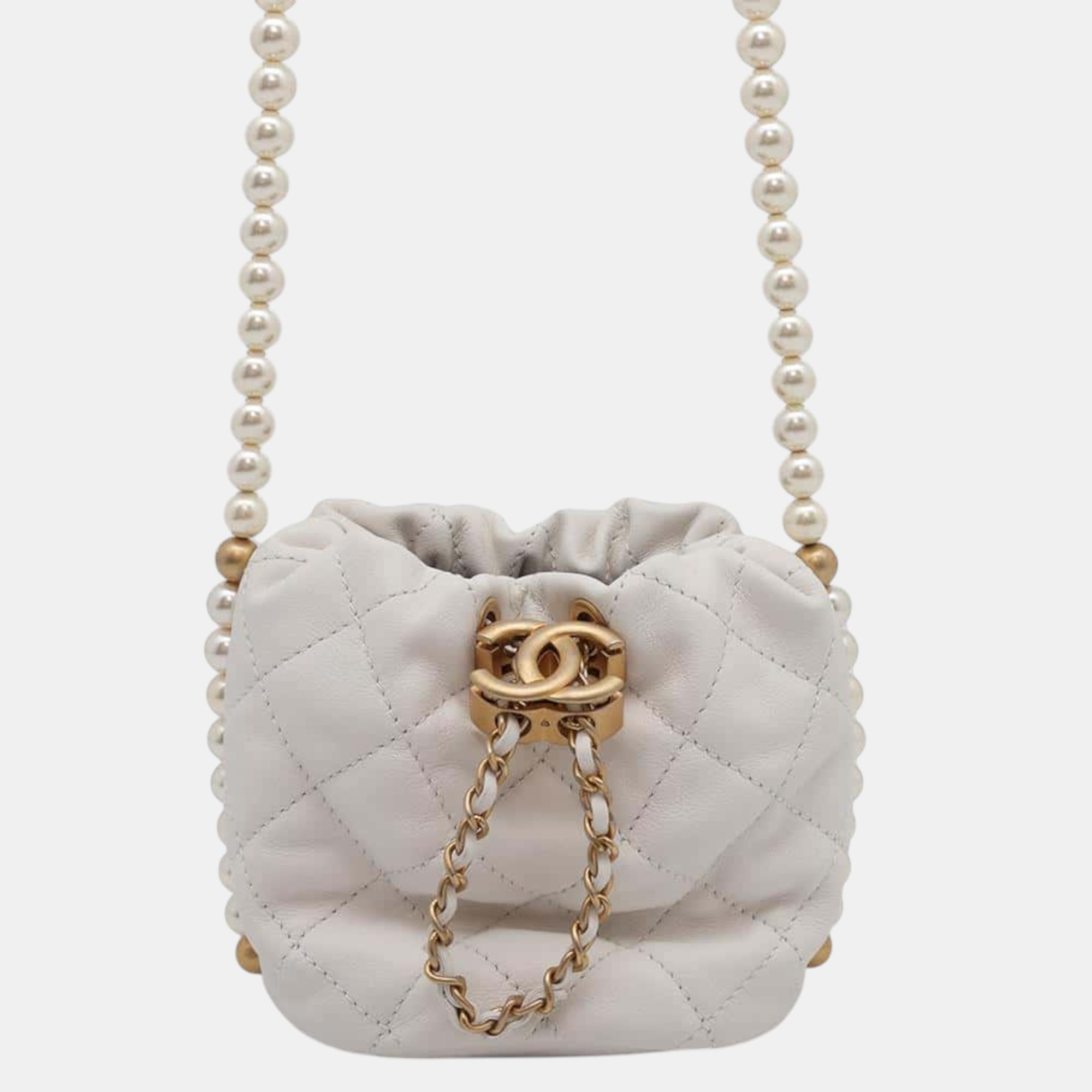 

Chanel Matelasse PearlChain shoulder Bag Mini White Leather