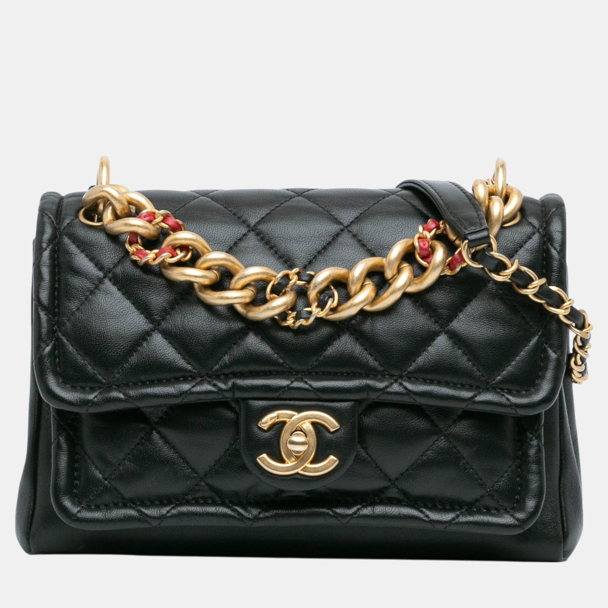 

Chanel Black Quilted Lambskin CC Chain Link Flap Bag