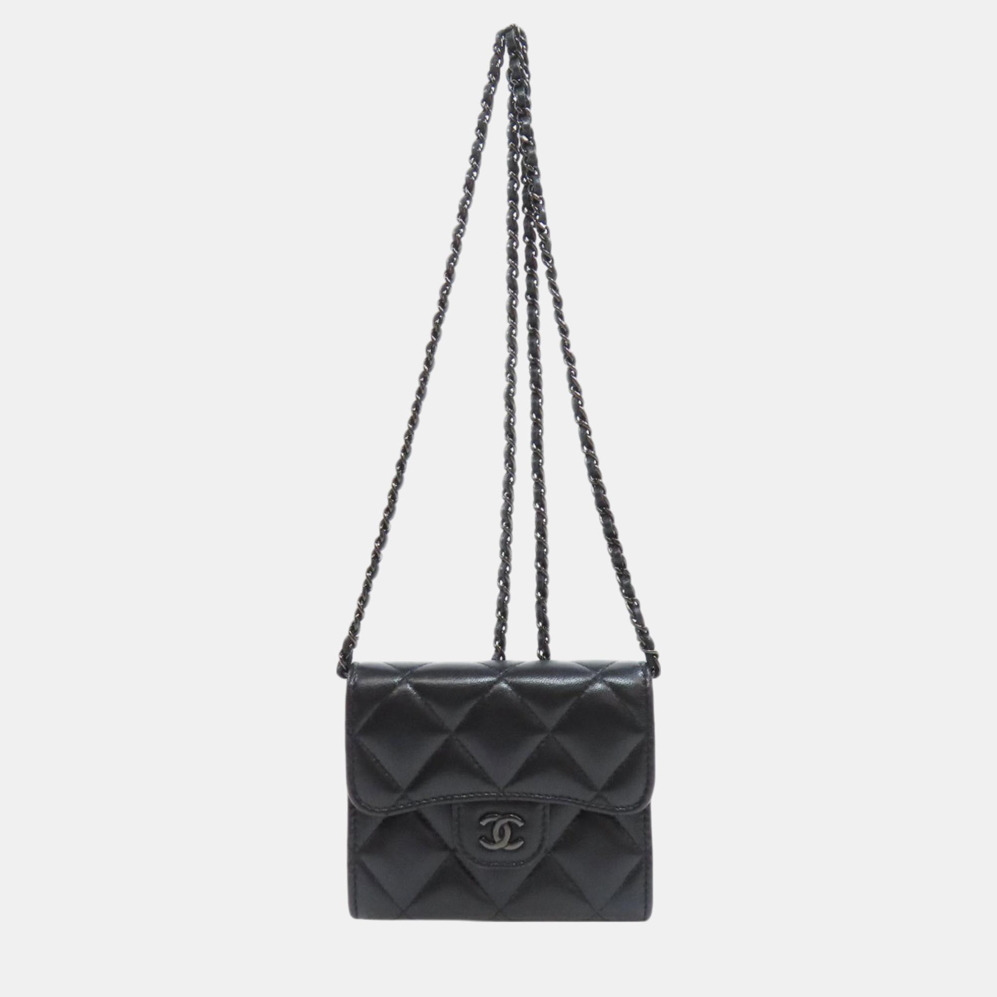 

Chanel Chain Wallet Matelasse Bi-Fold Lamb, Black