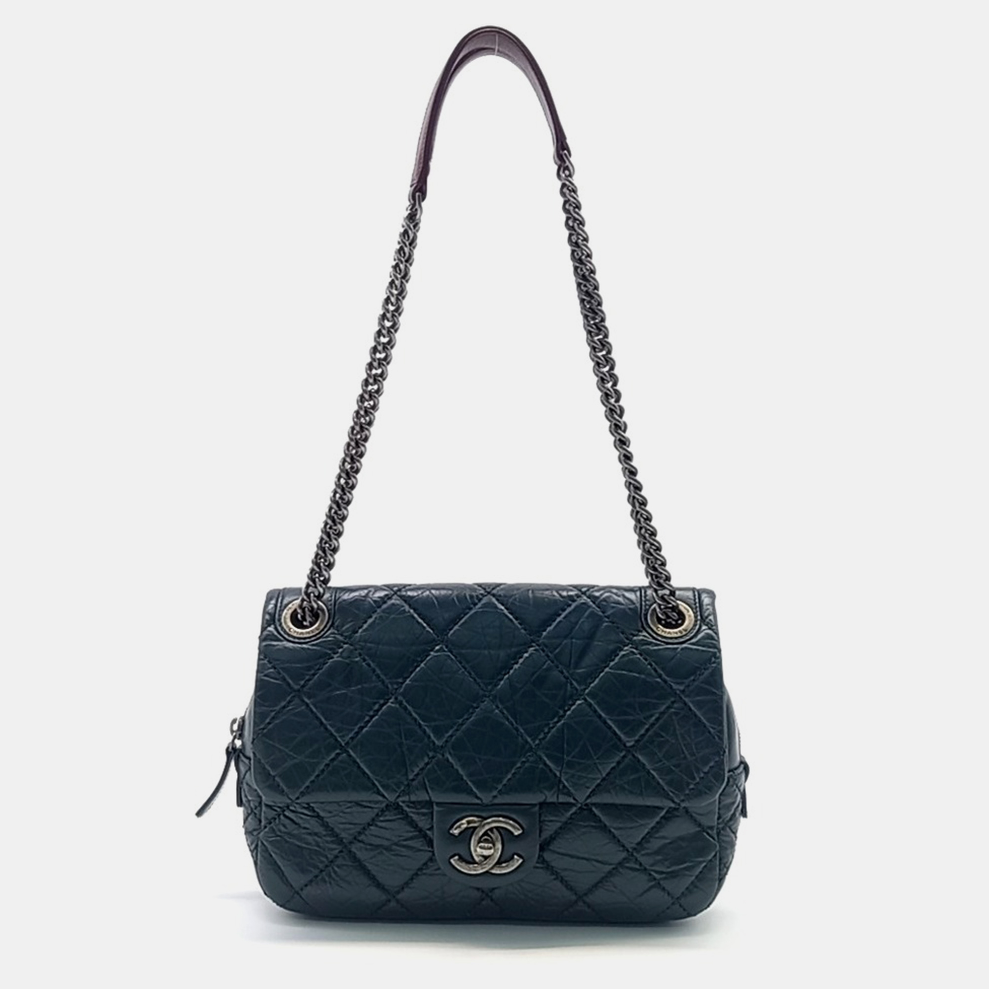 

Chanel Green Leather Shiva Bag