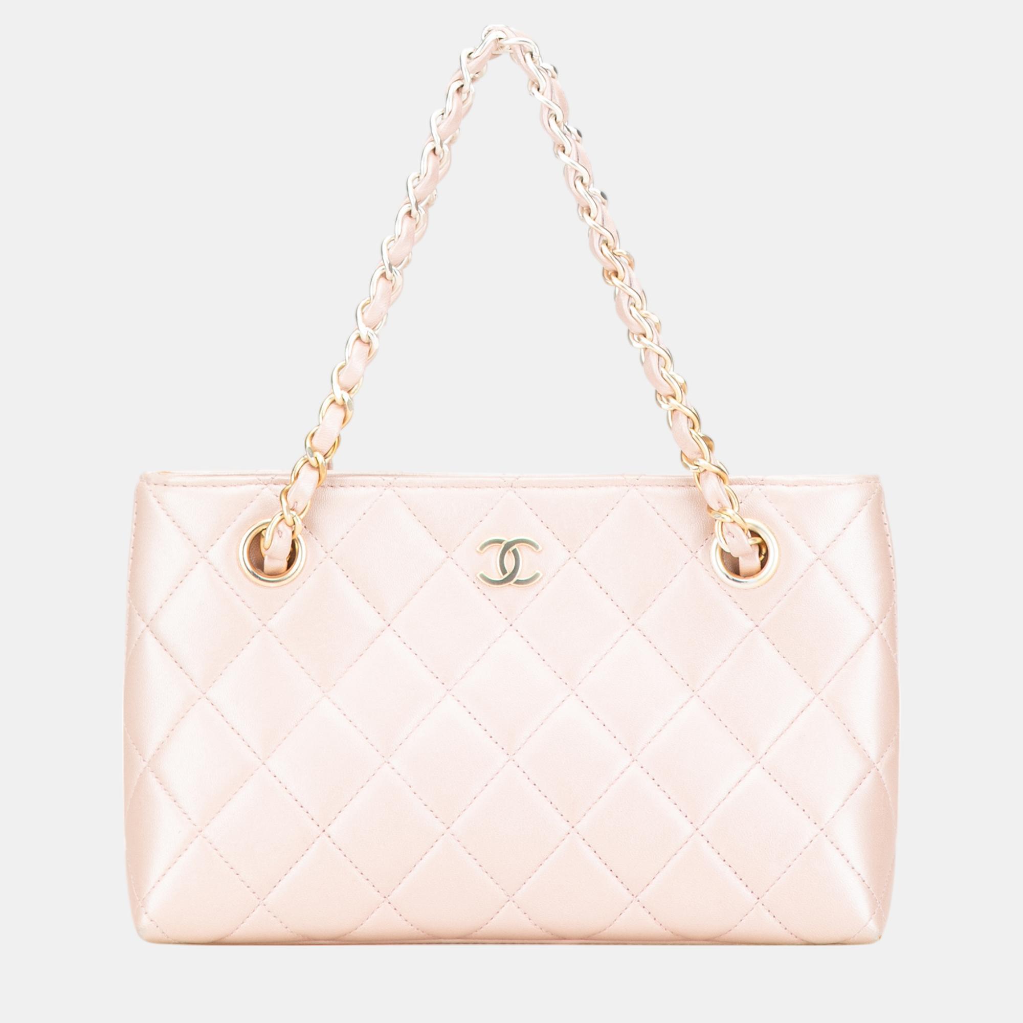 

Chanel Pink CC Quilted Irisdescent Lambskin Chain Handbag