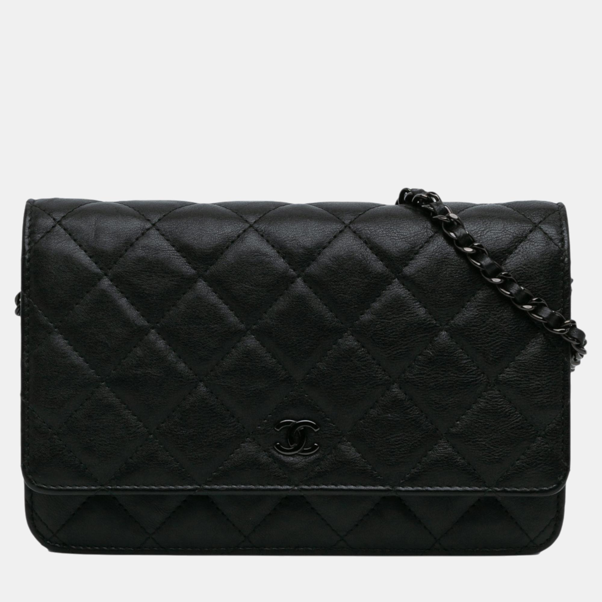 

Chanel Black Quilted Crumpled Calfskin So Black Wallet On Chain