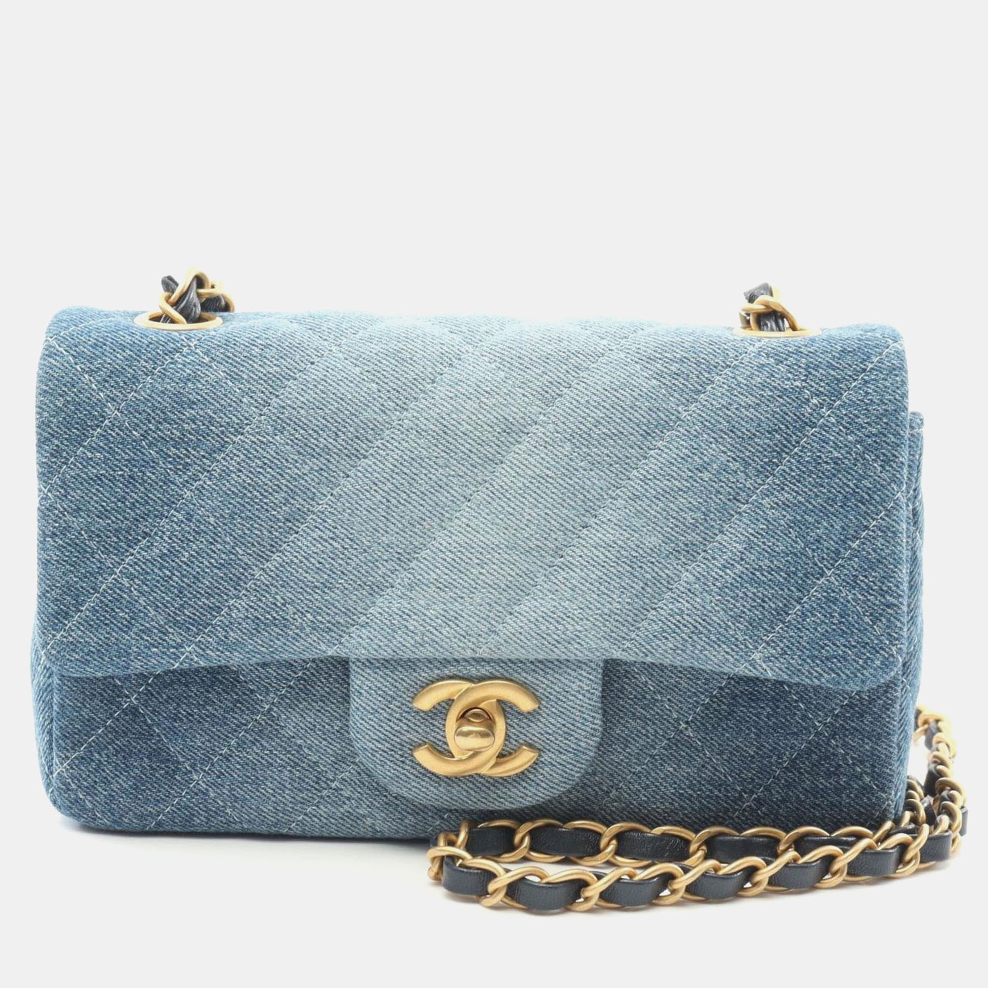 

Chanel Matelasse 20 Shoulder Bag Denim Navy, Blue