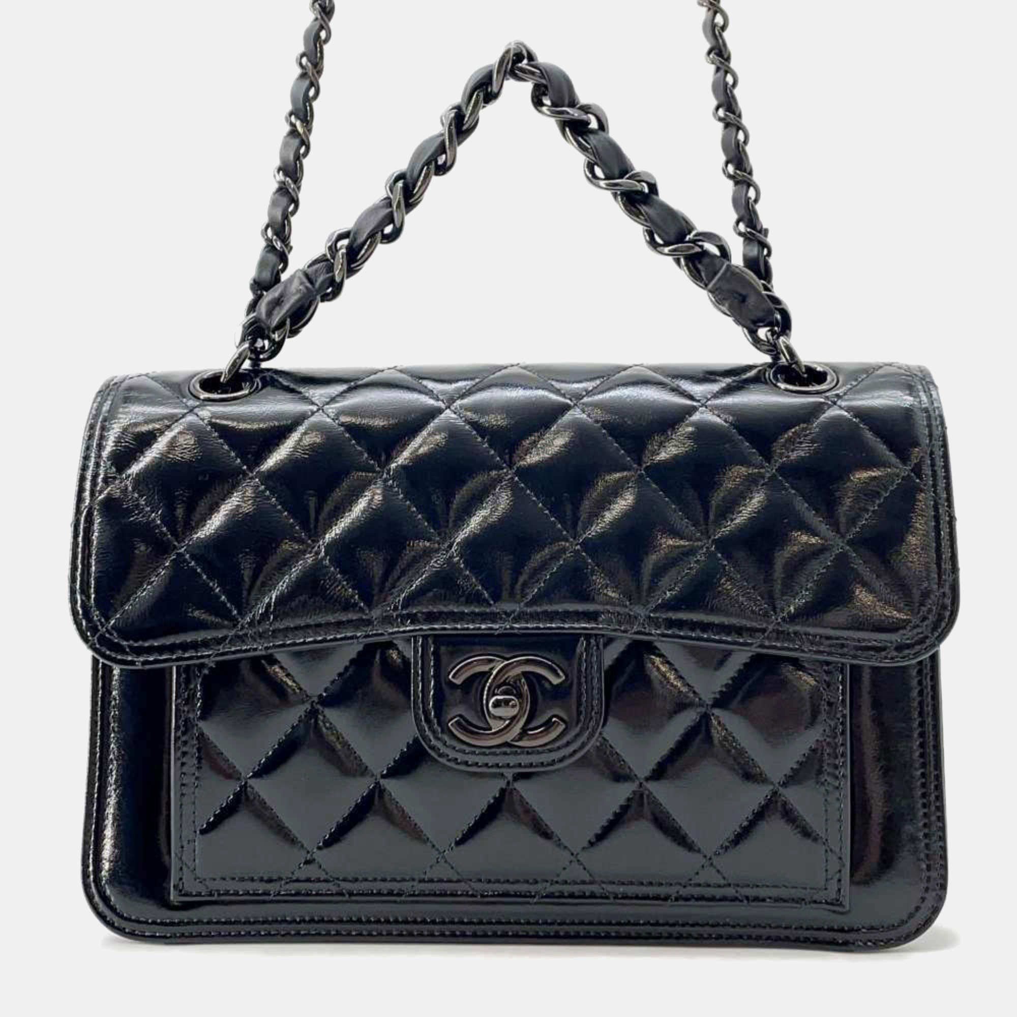 

Chanel Black Shiny Calf Leather Chain Shoulder Bag