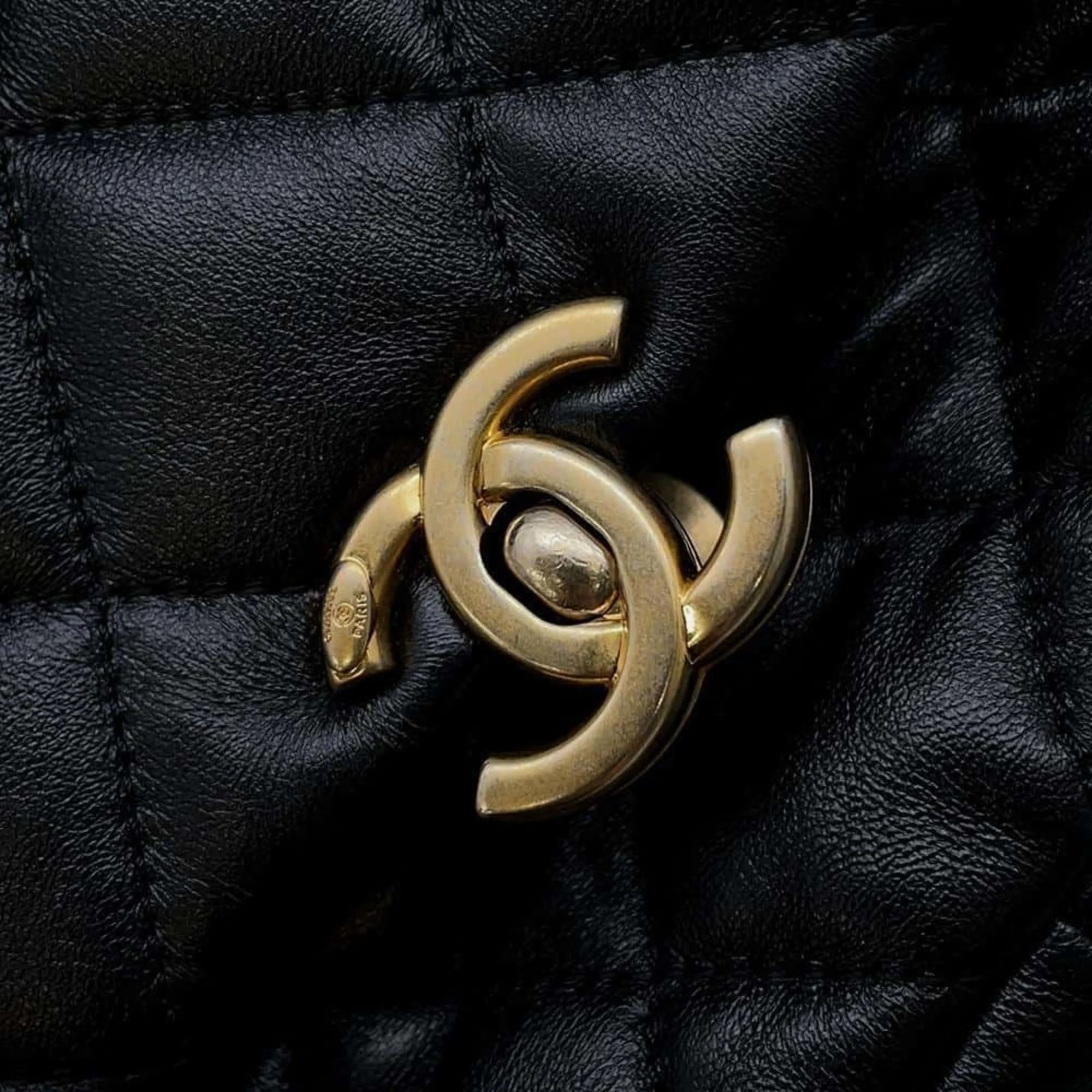 Chanel Black Lambskin Leather Chain Shoulder Bag 