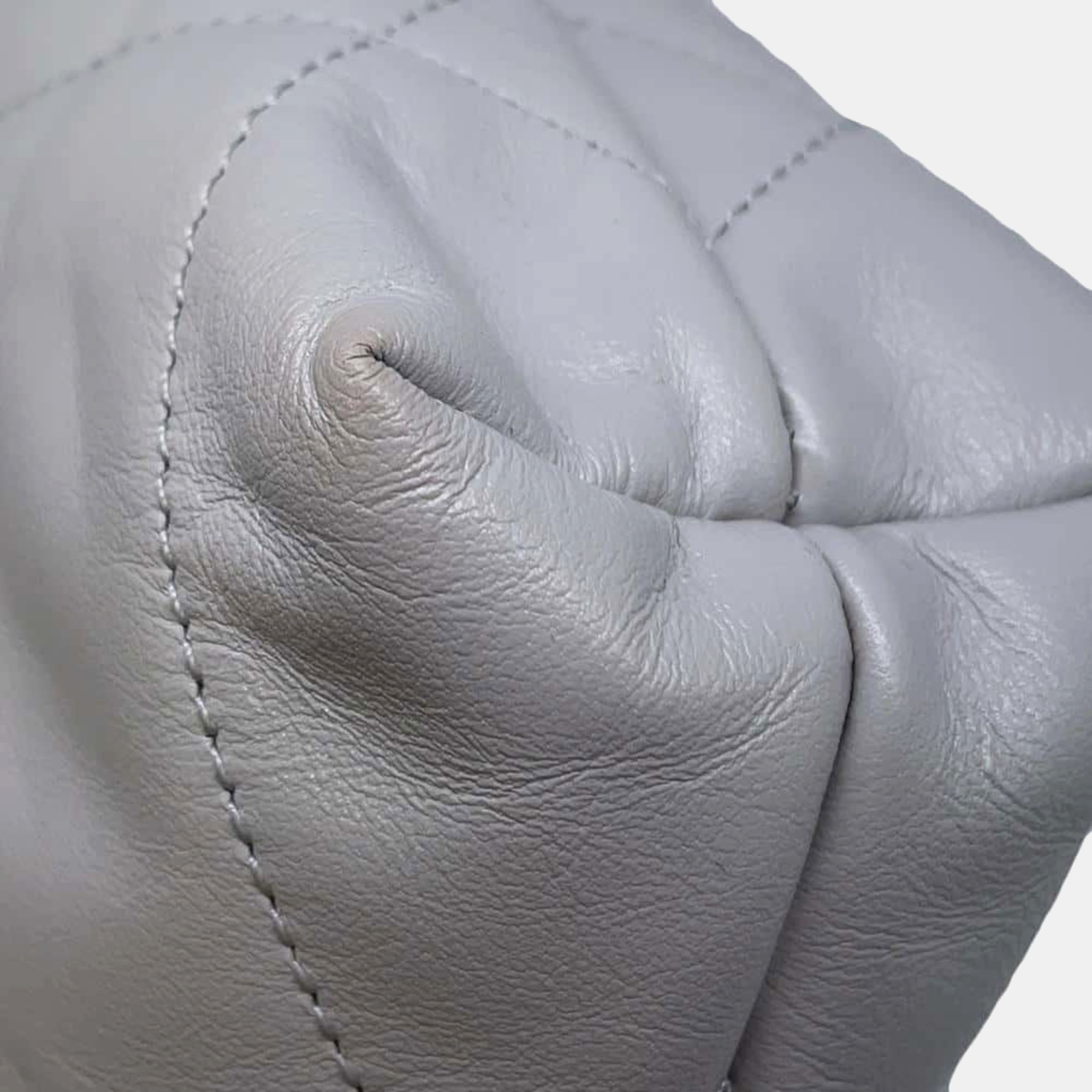 Chanel Grey Shiny Calf Leather 22 Handbag 