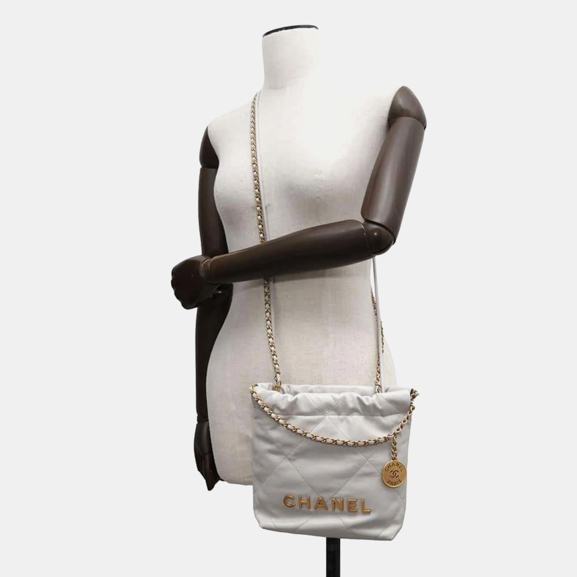 Chanel Grey Shiny Calf Leather 22 Handbag 