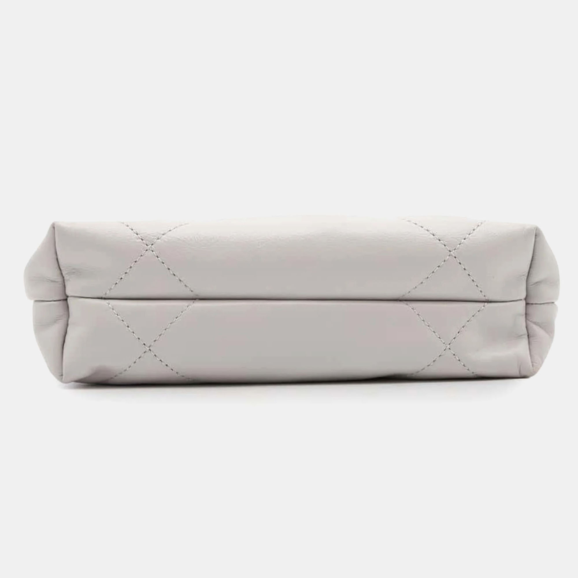 Chanel Grey Shiny Calf Leather 22 Handbag 