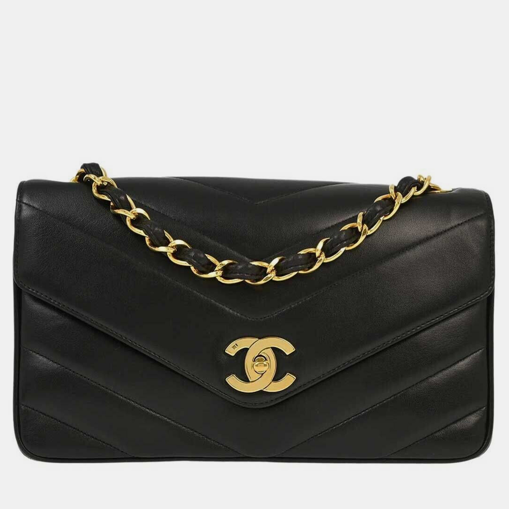 

Chanel Black Lambskin Chevron Single Flap Shoulder Bag