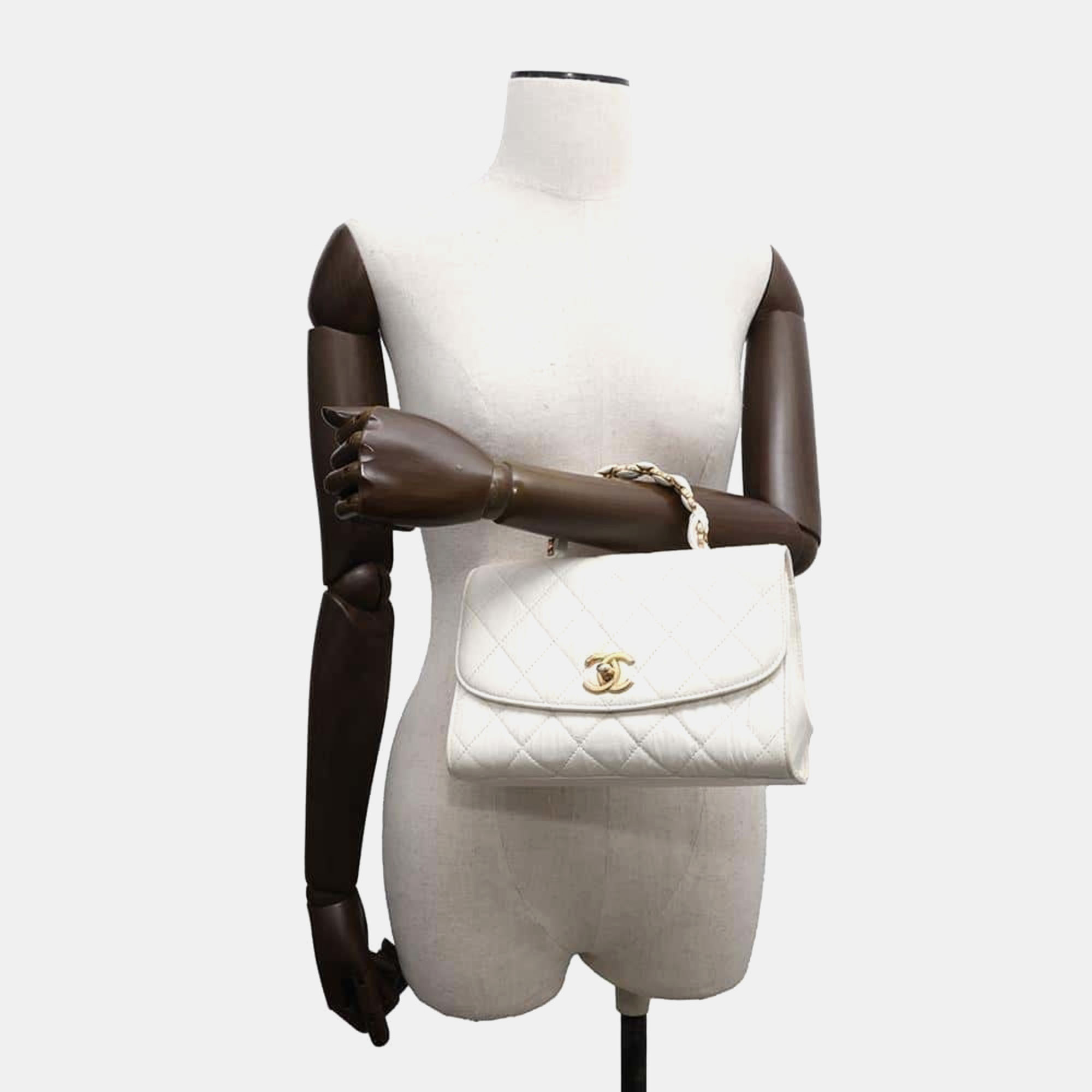 Chanel White Leather Crumple Chain Shoulder Bag 