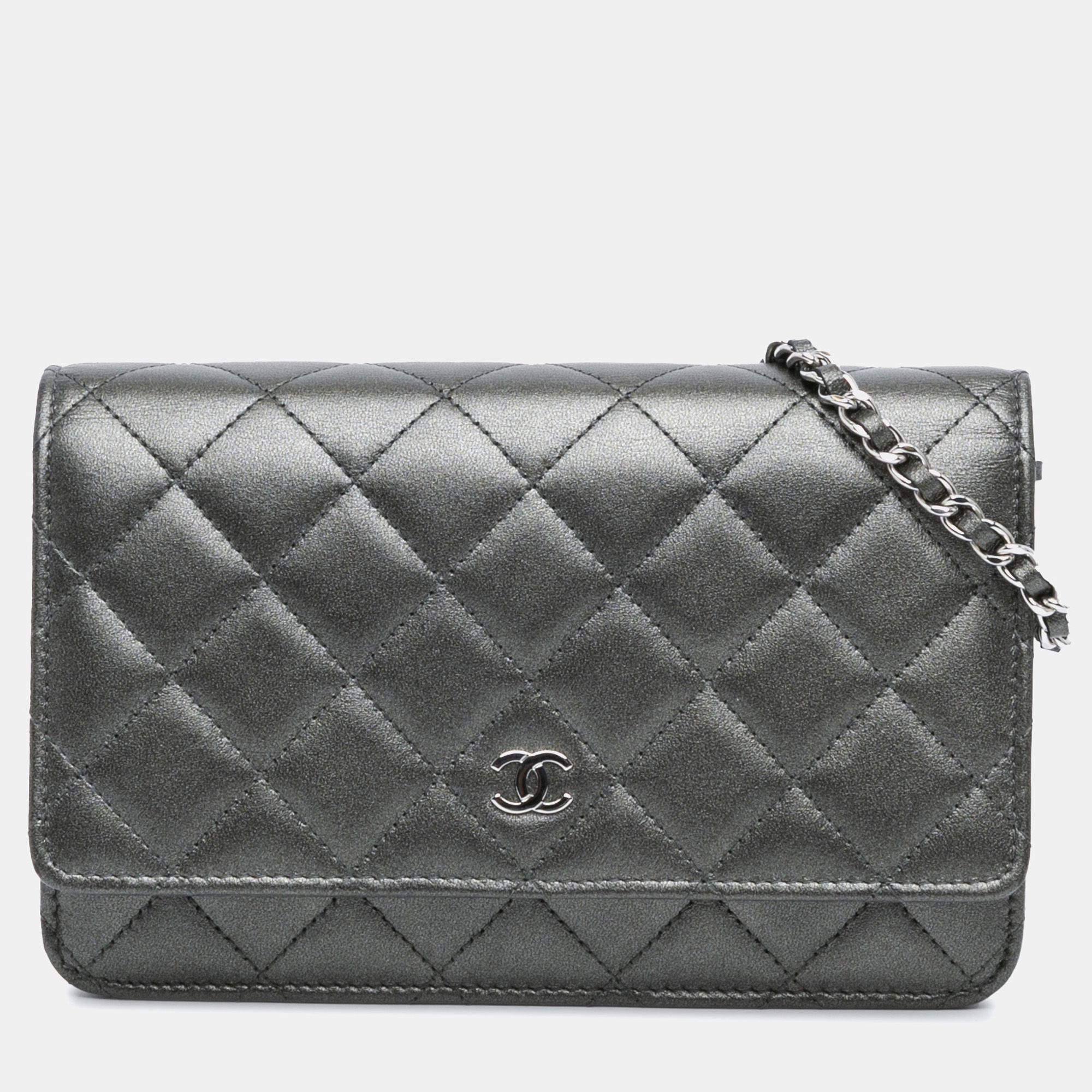 

Chanel Silver Quilted Iridescent Lambskin Wallet On Chain