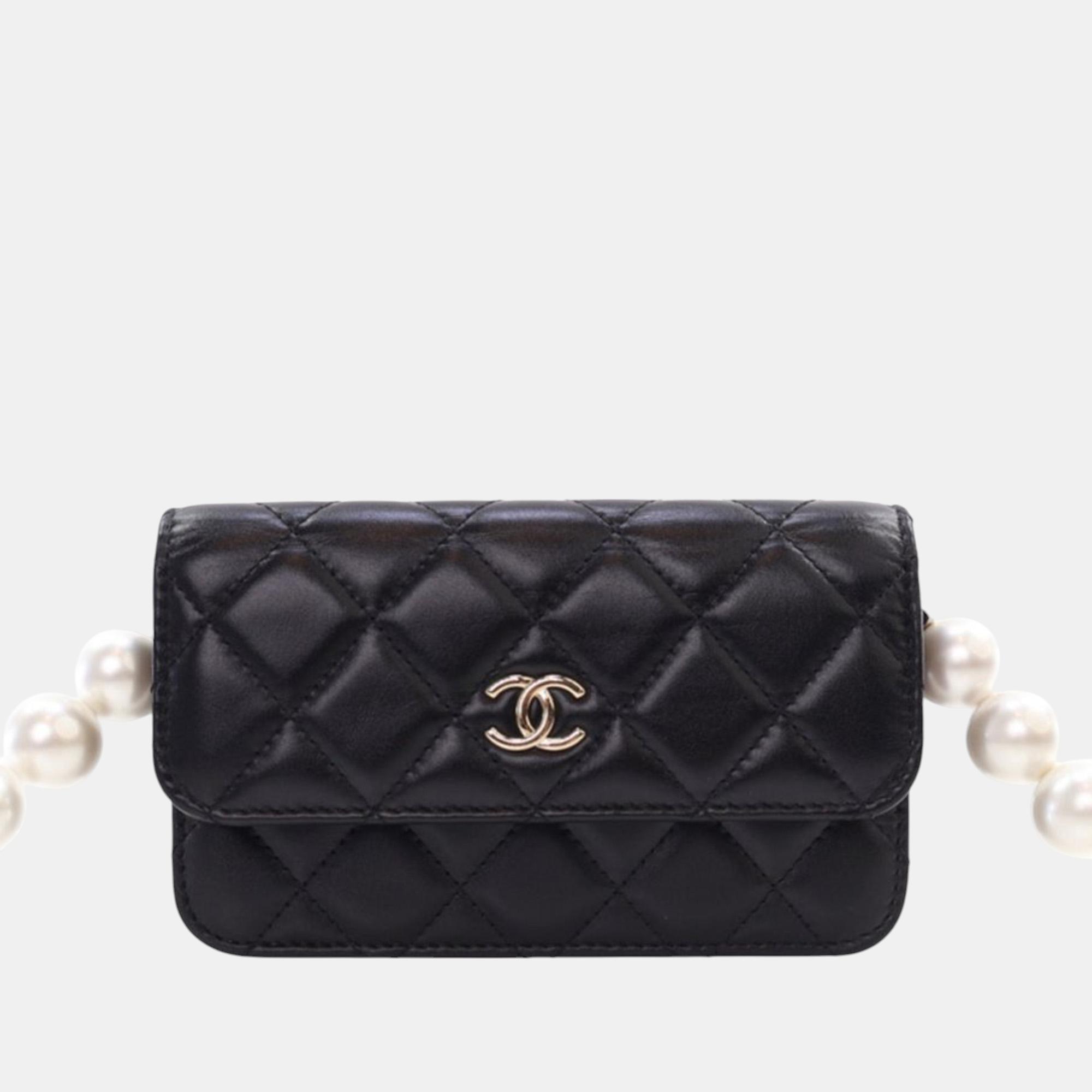 

Chanel Black Leather Maxi Pearls Clutch With Chain