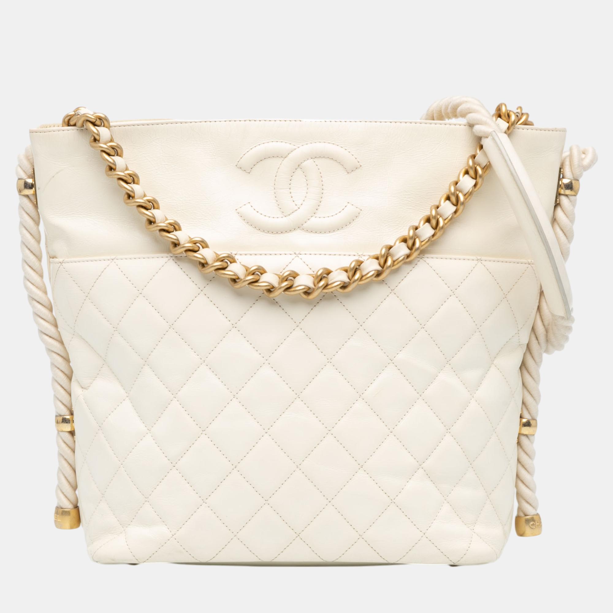 

Chanel White Crumpled Calfskin En Vogue Rope Satchel