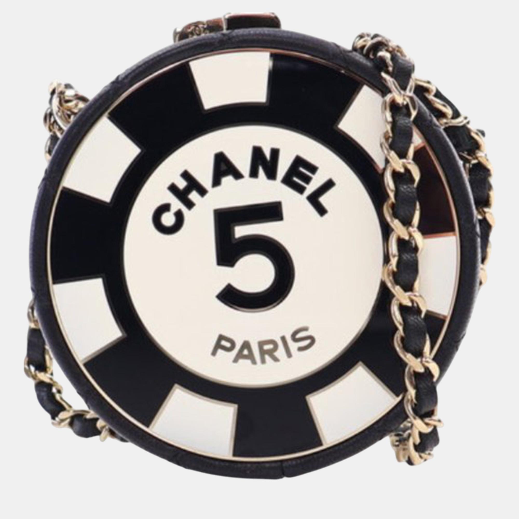 

Chanel Black/White Enamel and Quilted Lambskin Round Poker Chip Clutch with Chain