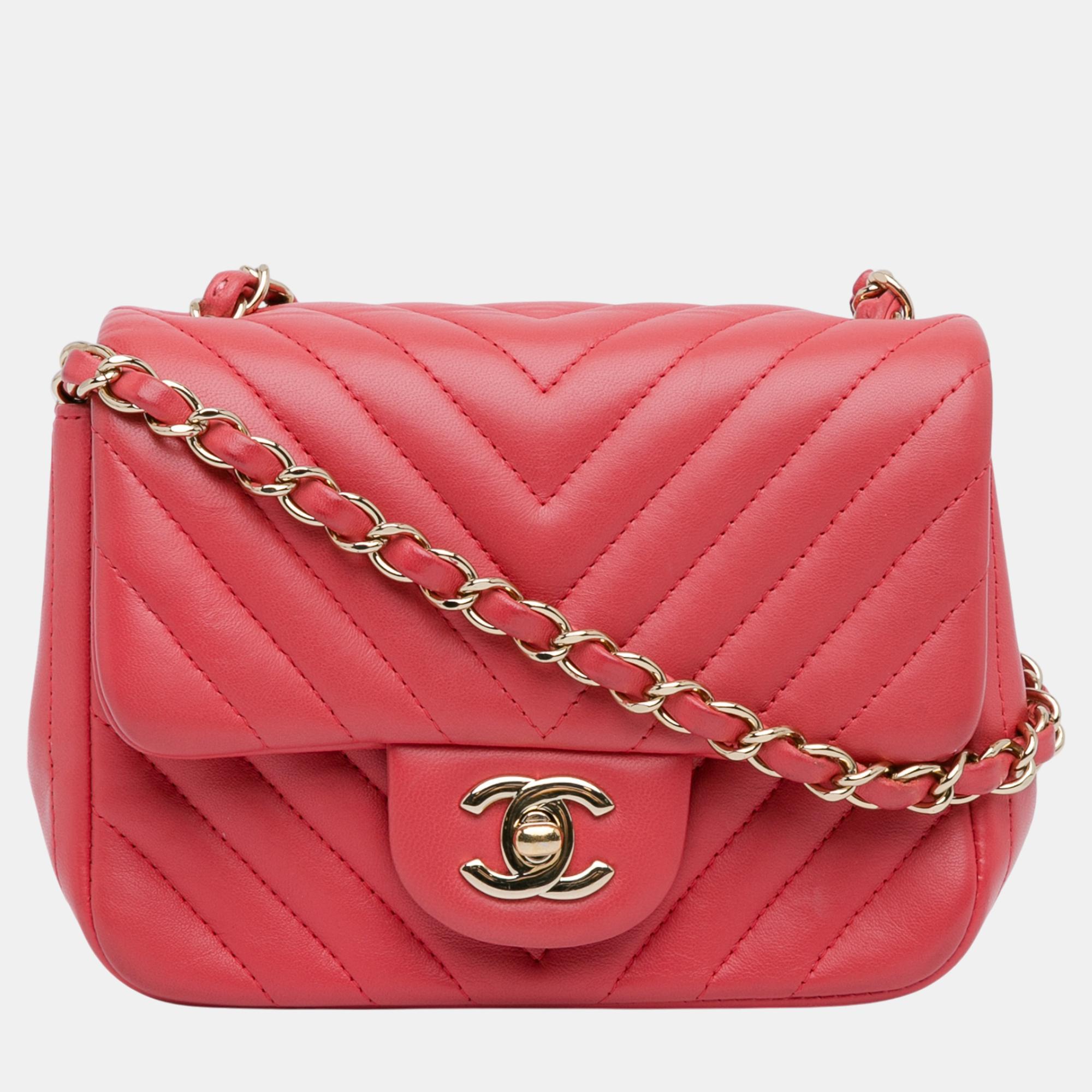 

Chanel Red Mini Square Classic Chevron Lambskin Single Flap