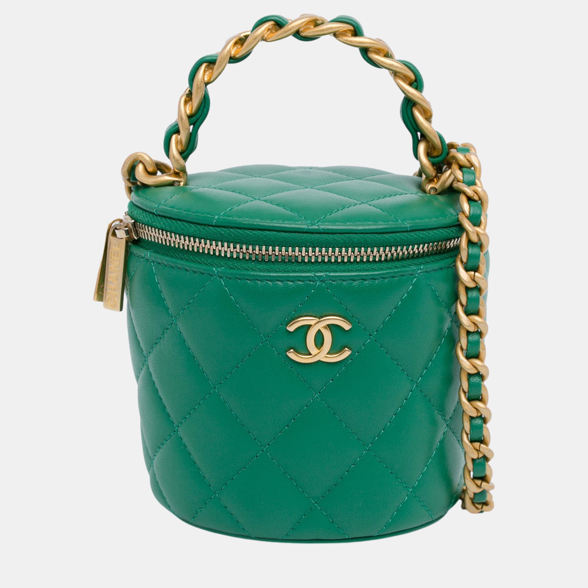 

Chanel Green Quilted Lambskin Afternoon Tea Vanity Case with Chain