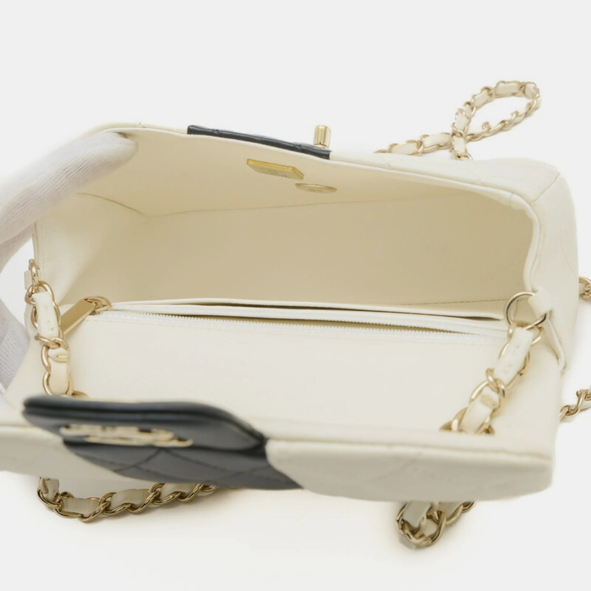 Chanel Bicolor White Black Leather Shoulder Bag 