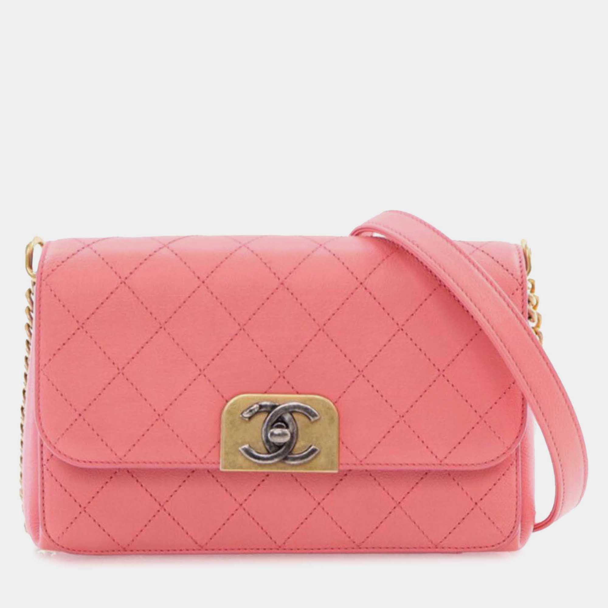 

Chanel Pink Quilted Calfskin Straight Lined Flap