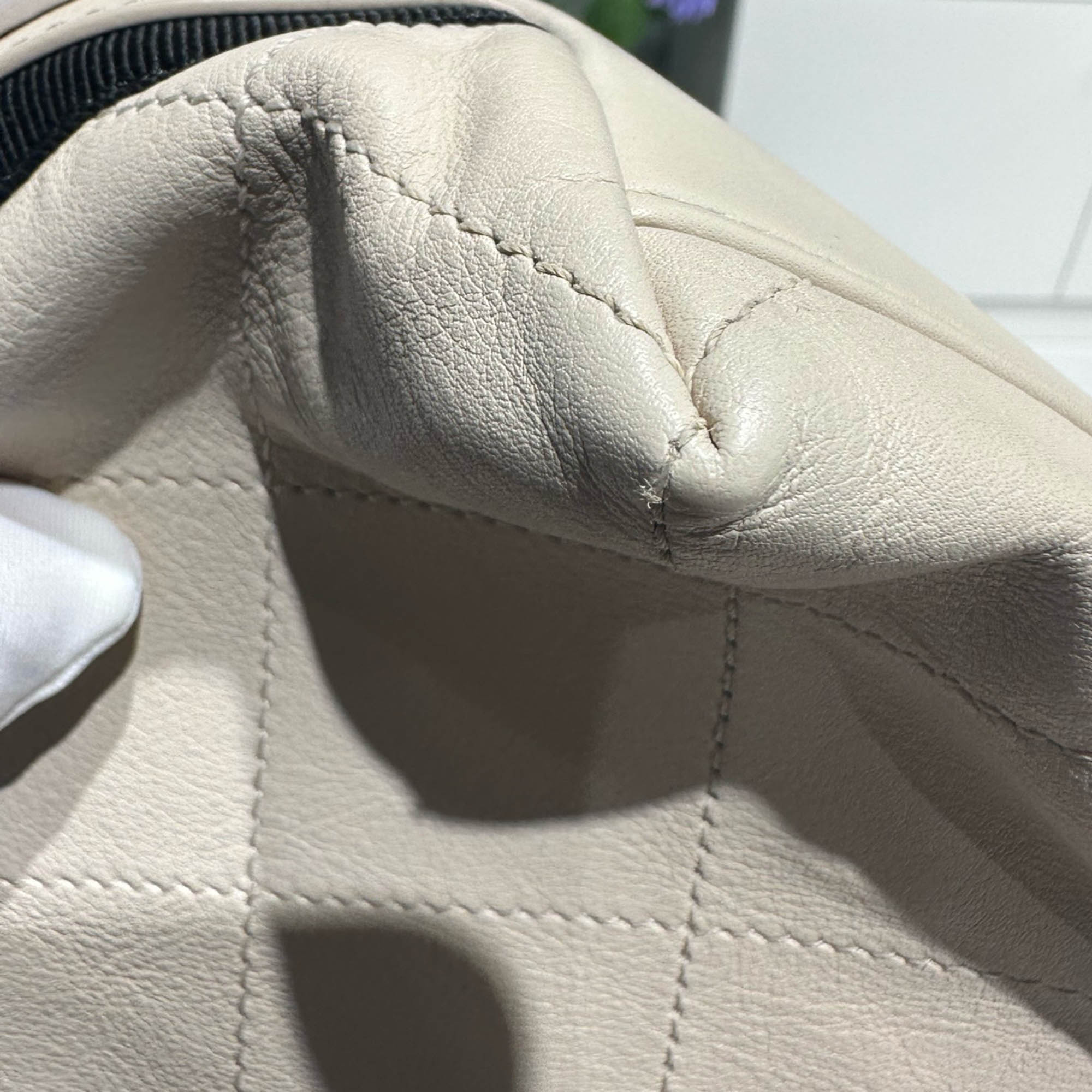 Chanel Cream Vintage Classic Hobo Badge Small Hippie Bag 