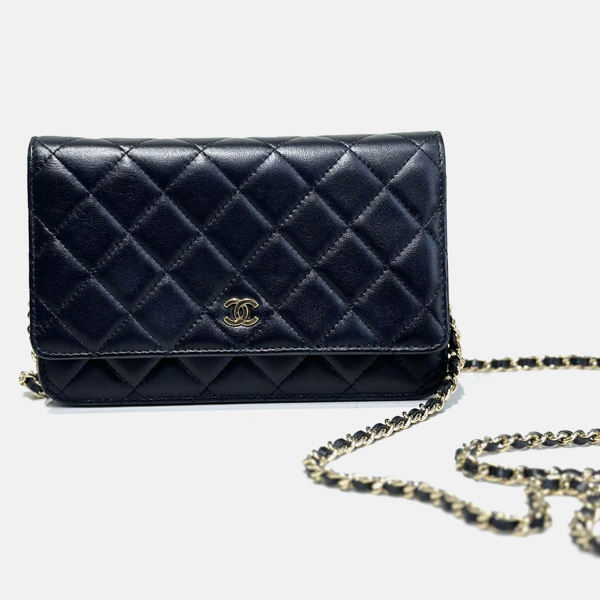 

Chanel black gold lambskin woc chain bag size