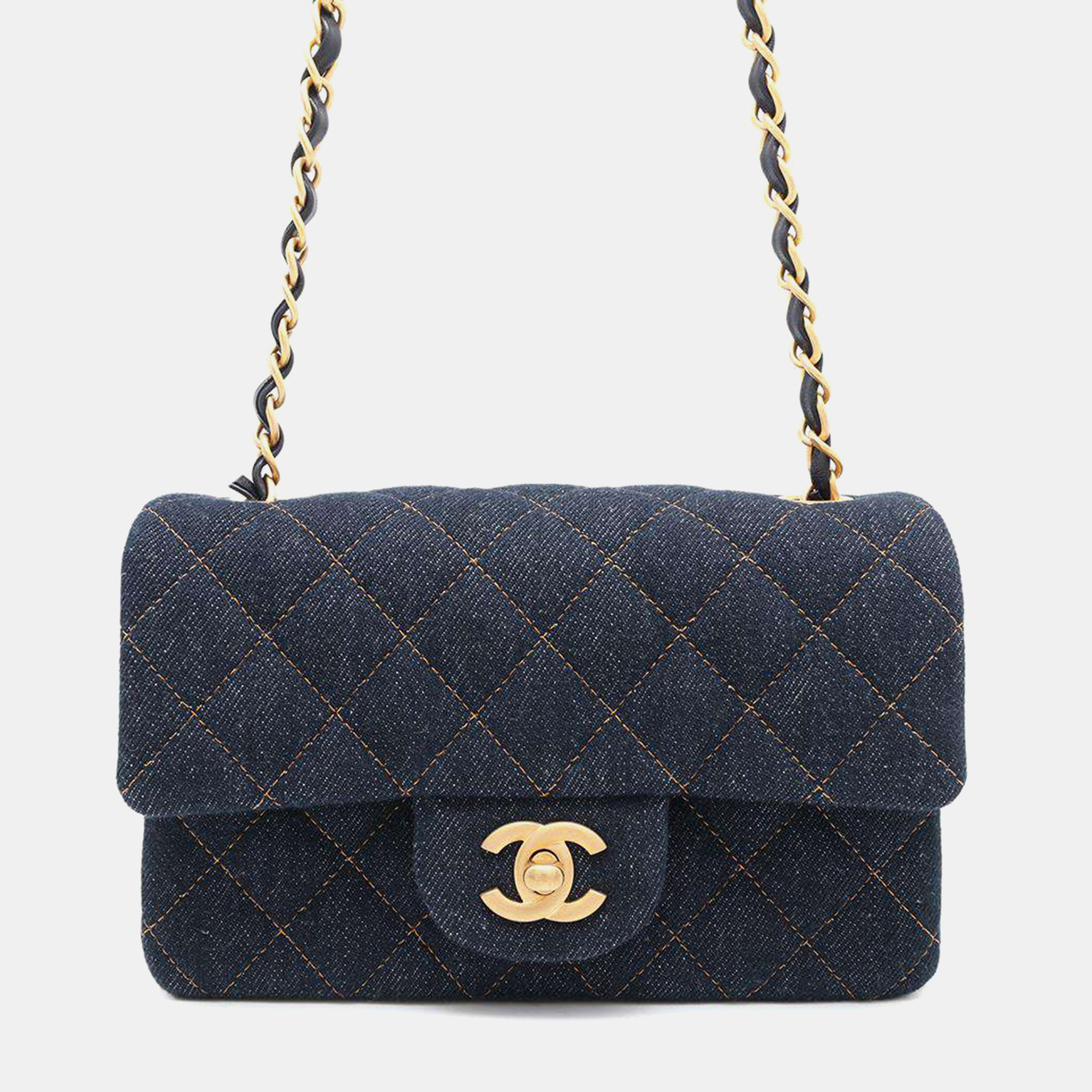 

Chanel Mini Matelasse Chain shoulder Bag Blue Denim Size, Navy blue