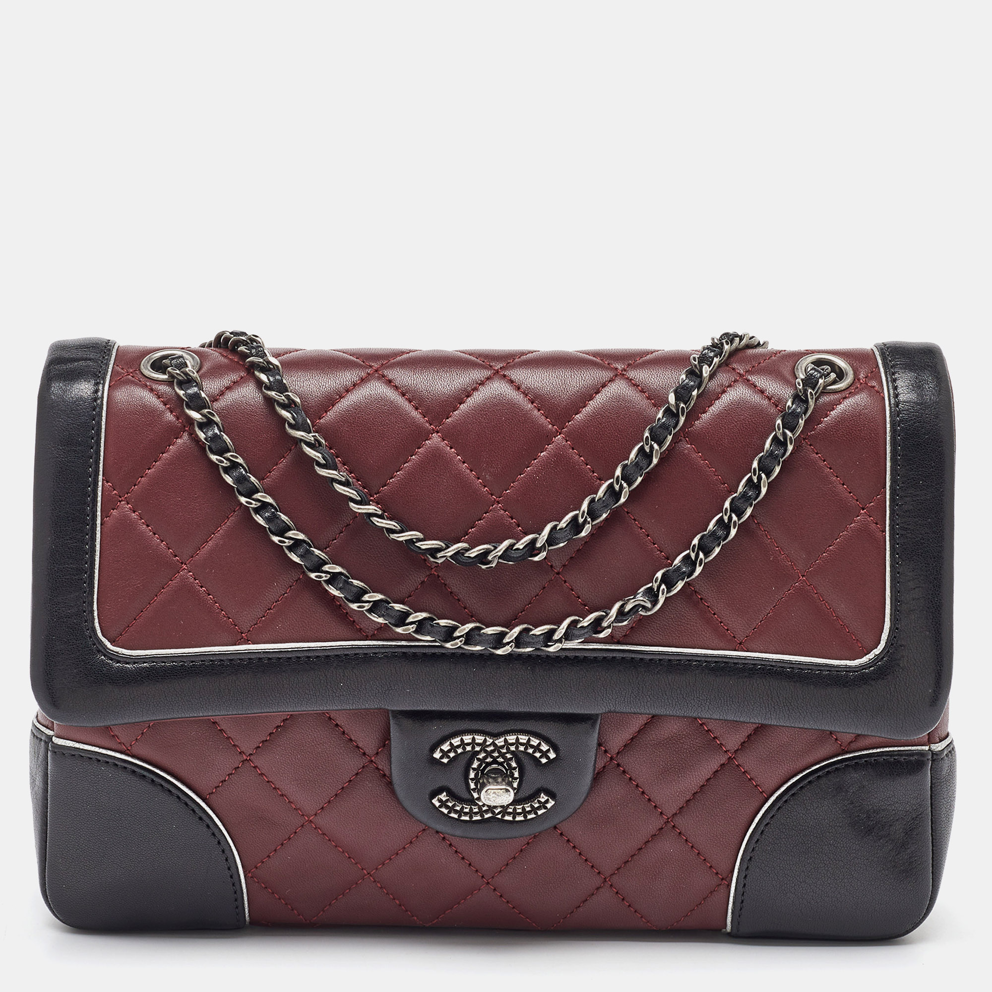 

Chanel Red/Black Quilted Leather Engraved CC Contrast Trim Flap Shoulder Bag