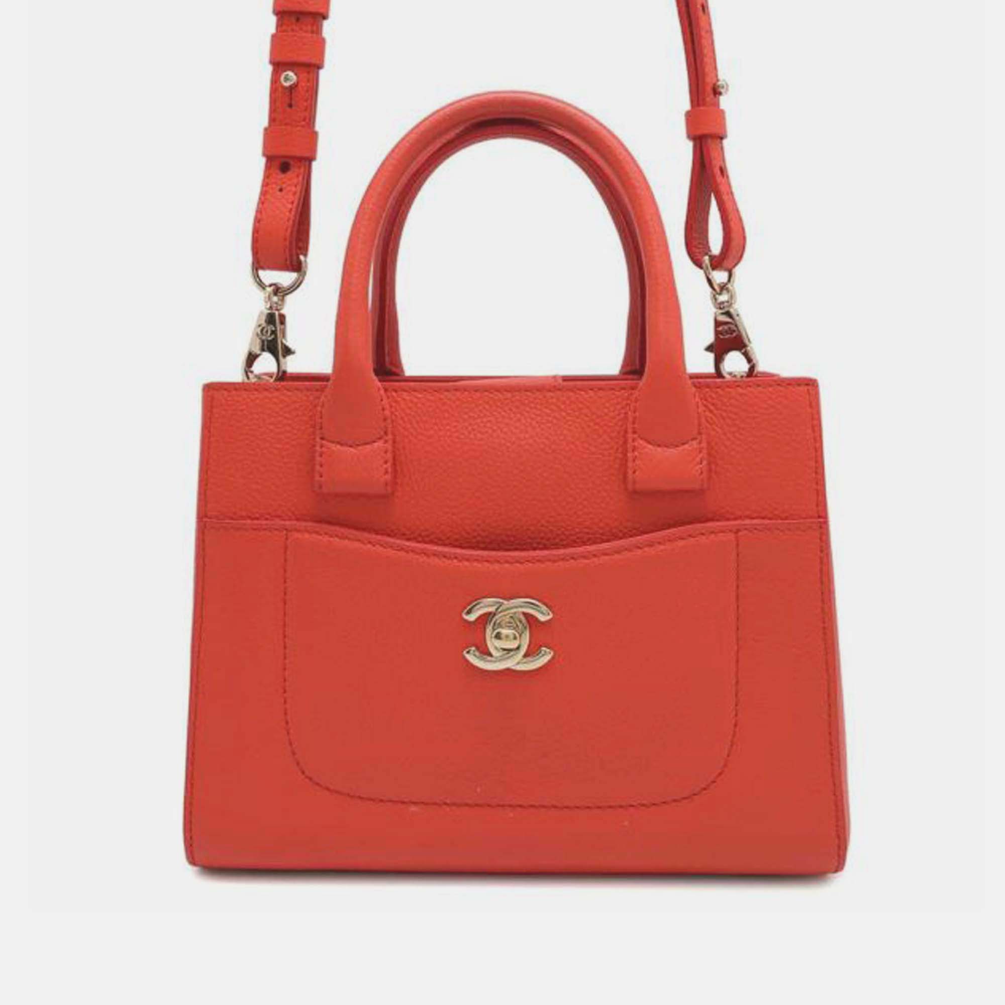 

Chanel Red Mini Calfskin Neo Executive Shopper Tote