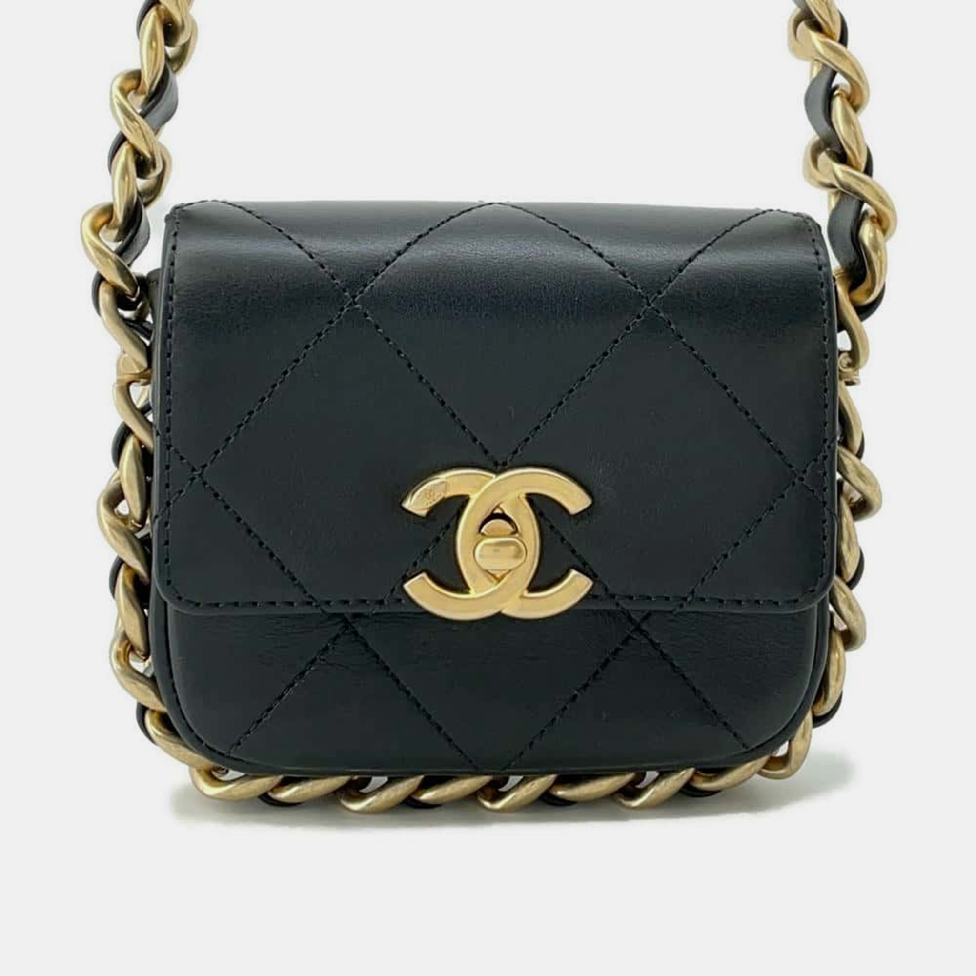 

Chanel Matelasse Flap Bag Chain shoulder Bag Black Calf Leather Size Mini