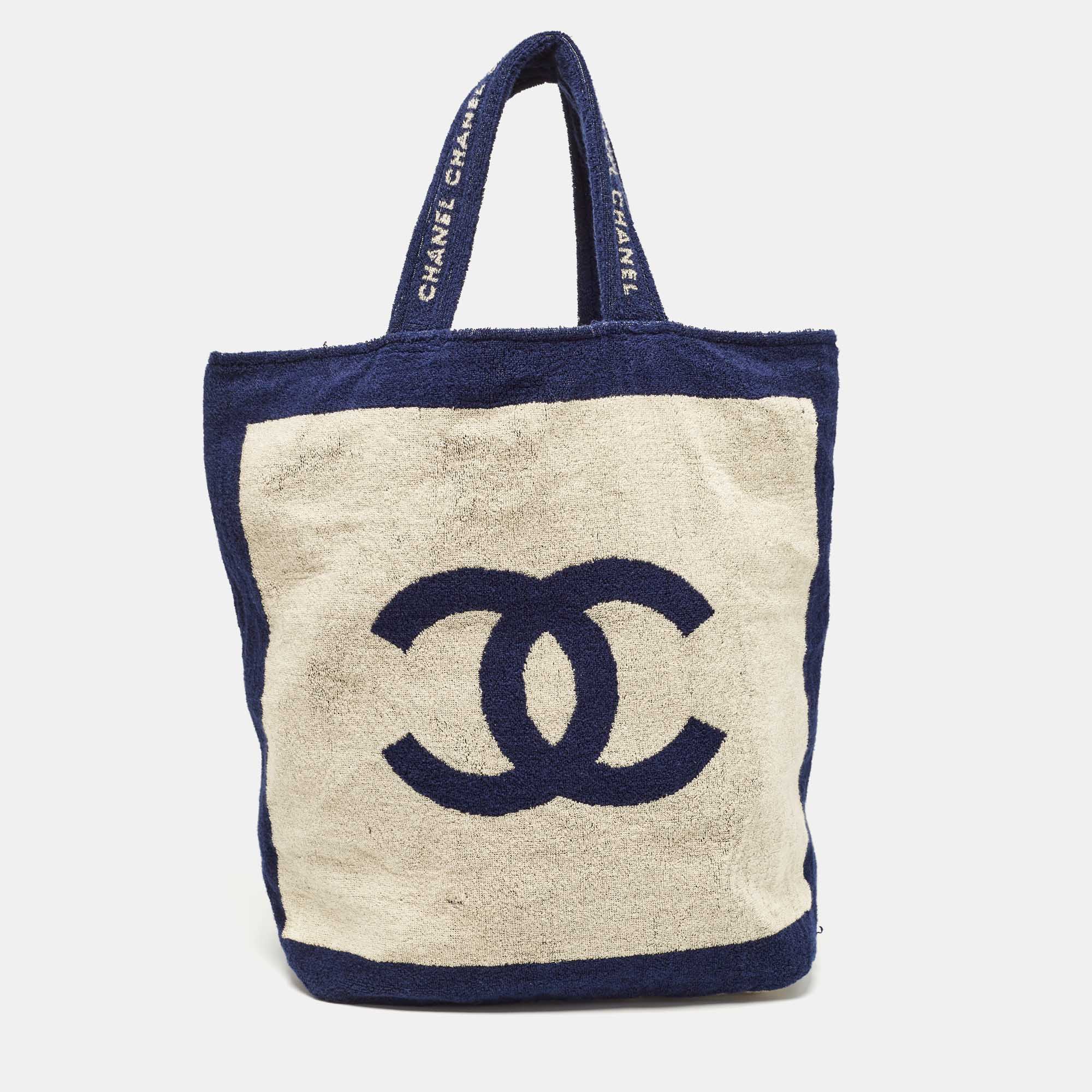 

Chanel Navy Blue/Off White Terry Cotton CC Beach Tote