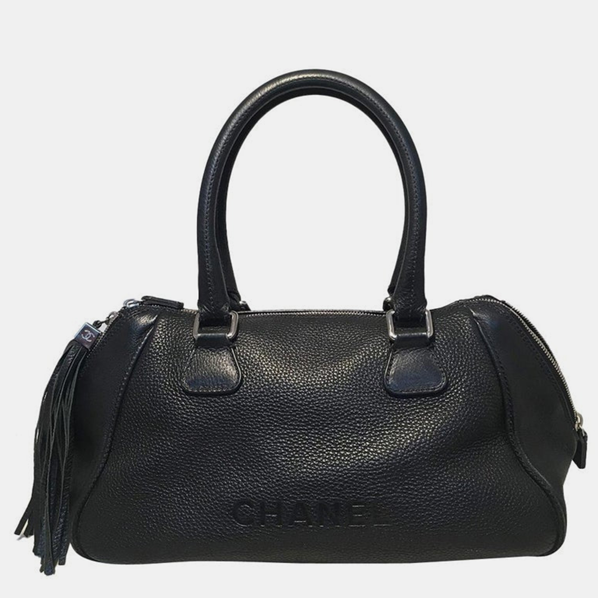 

Chanel Black Leather Zip And Tassel Pull Tote Bag